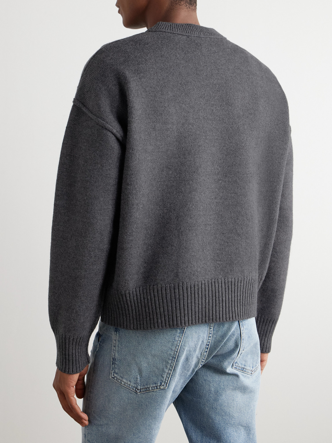Ami Alexandre Mattiussi Adc Logo-intarsia Virgin Wool Sweater In Gray