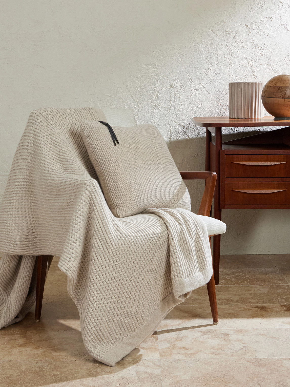 Ribbed Cashmere Blanket — 2