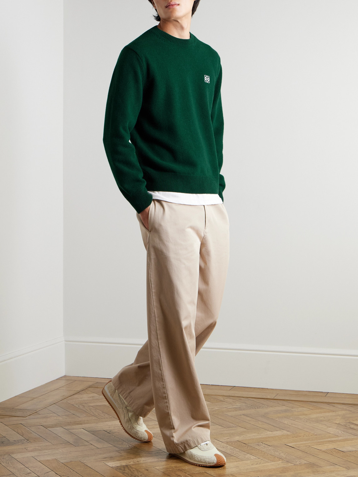 https://www.mrporter.com/variants/images/1647597354542224/ou/w1000.jpg
