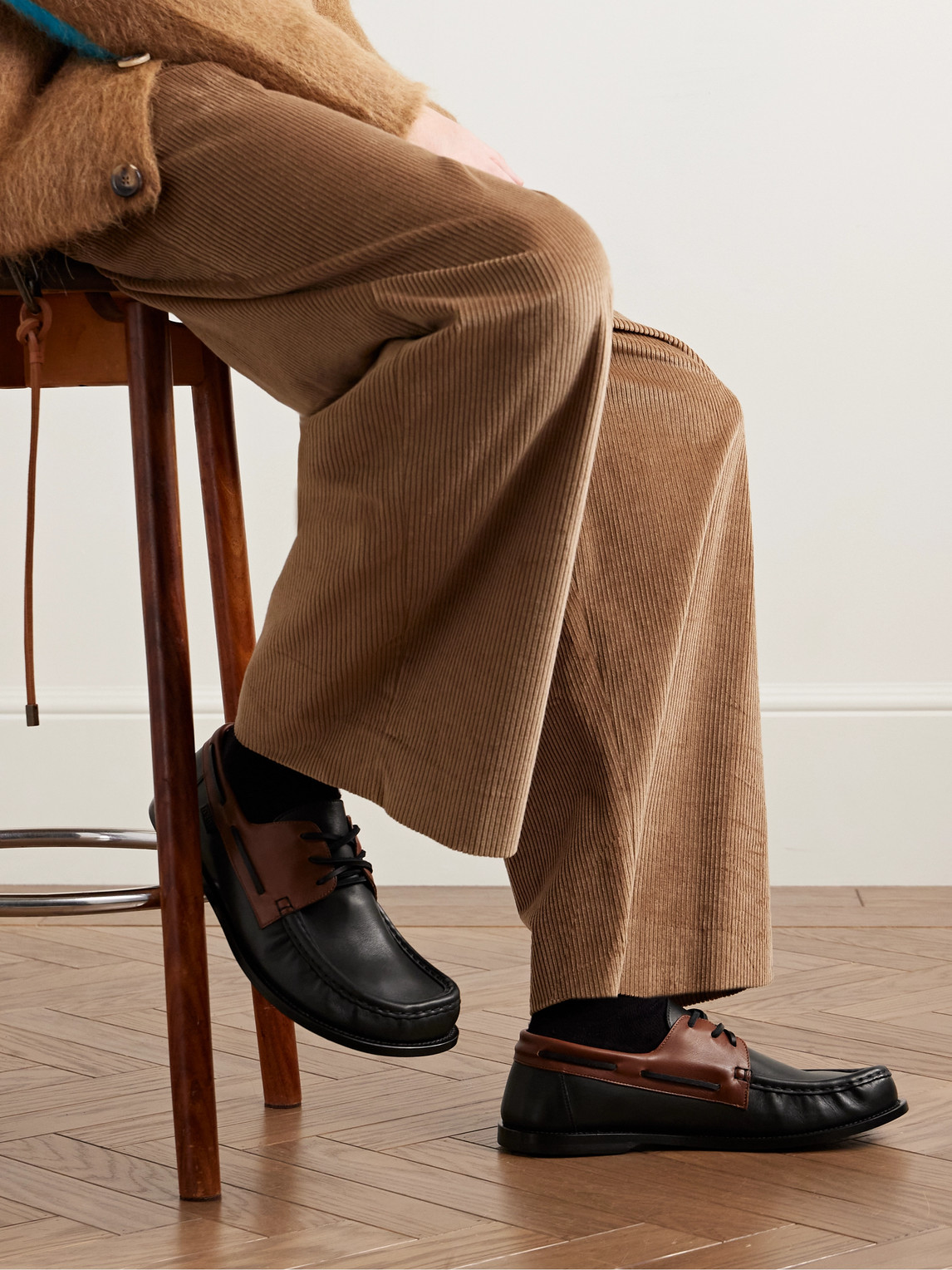 Loewe Sculpted Black Leather Shoes With Brown Accents In Brown