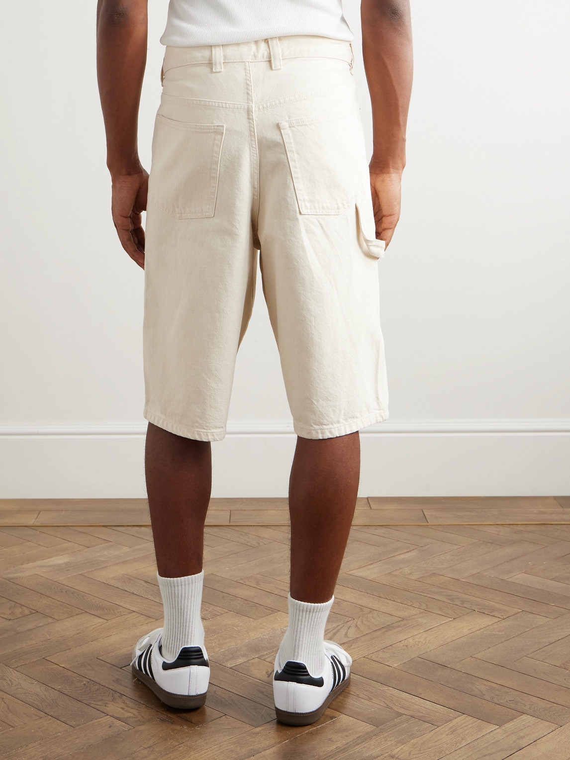 Shop Apc Westland Denim Shorts In Neutrals
