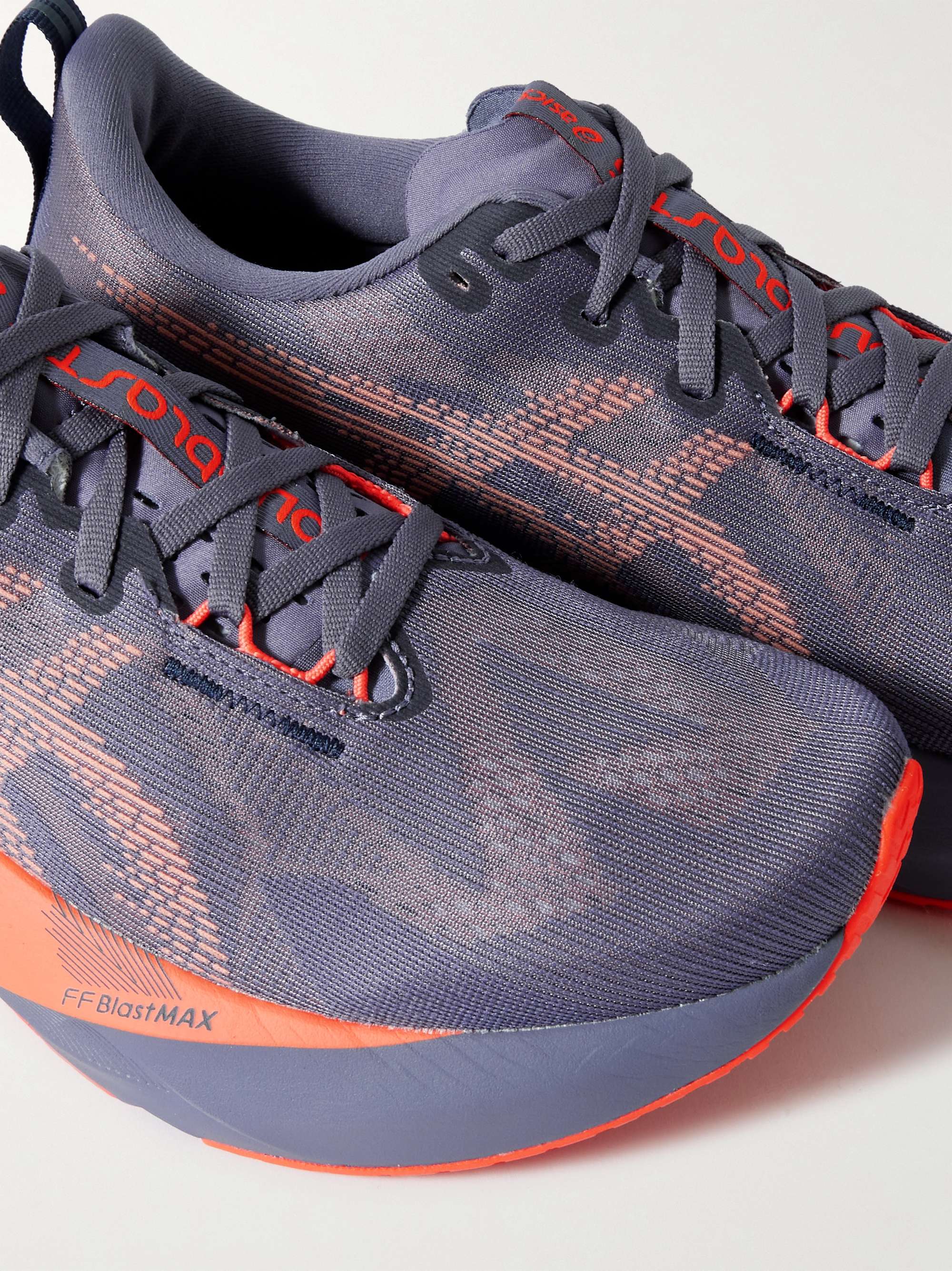 ASICS 
