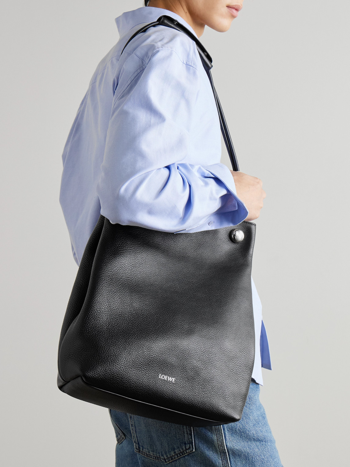 Loewe Hammock Drawstring Small Leather Shoulder Bag In Black