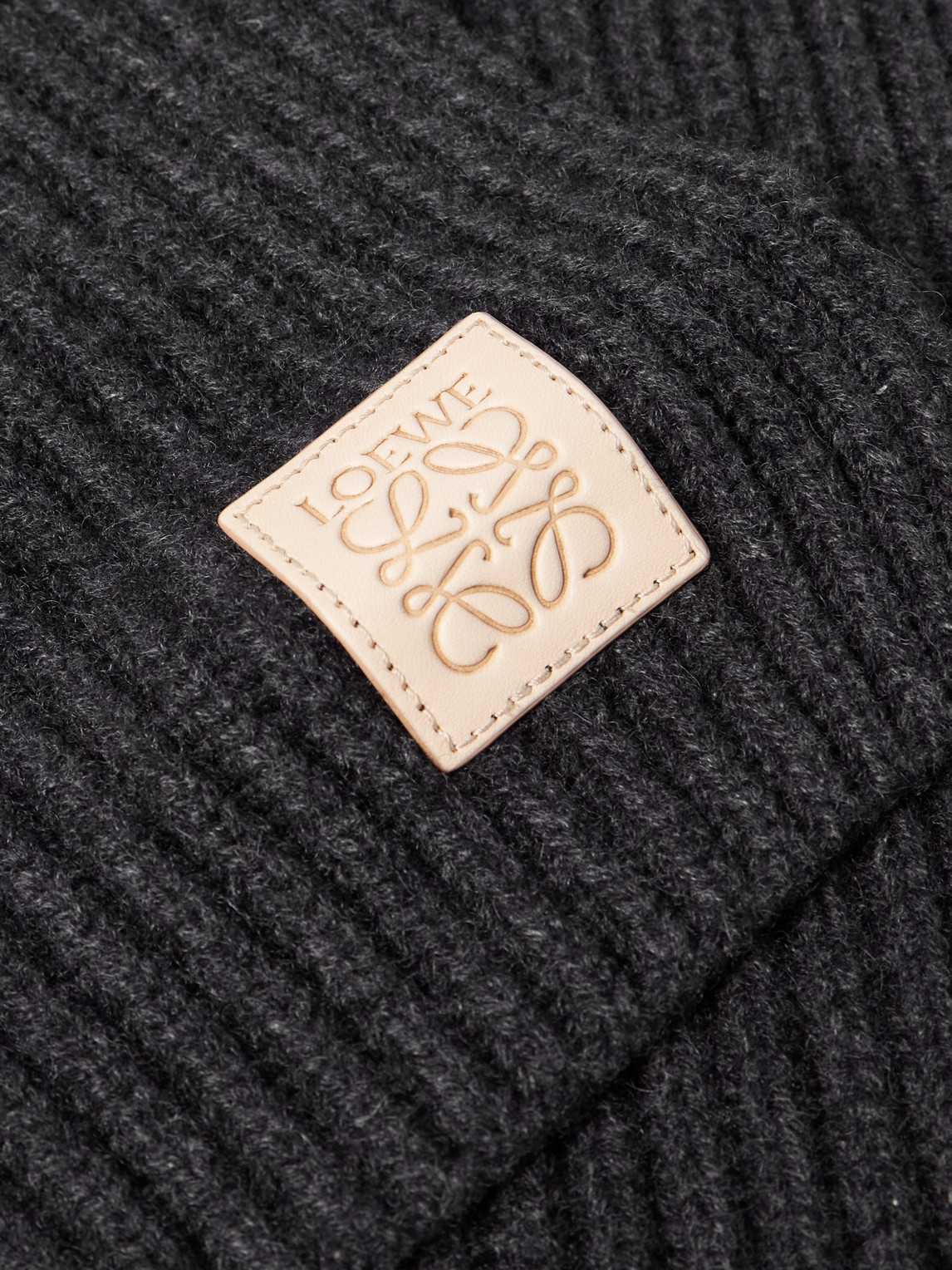 Loewe Logo-appliquéd Ribbed Cashmere Scarf In Black