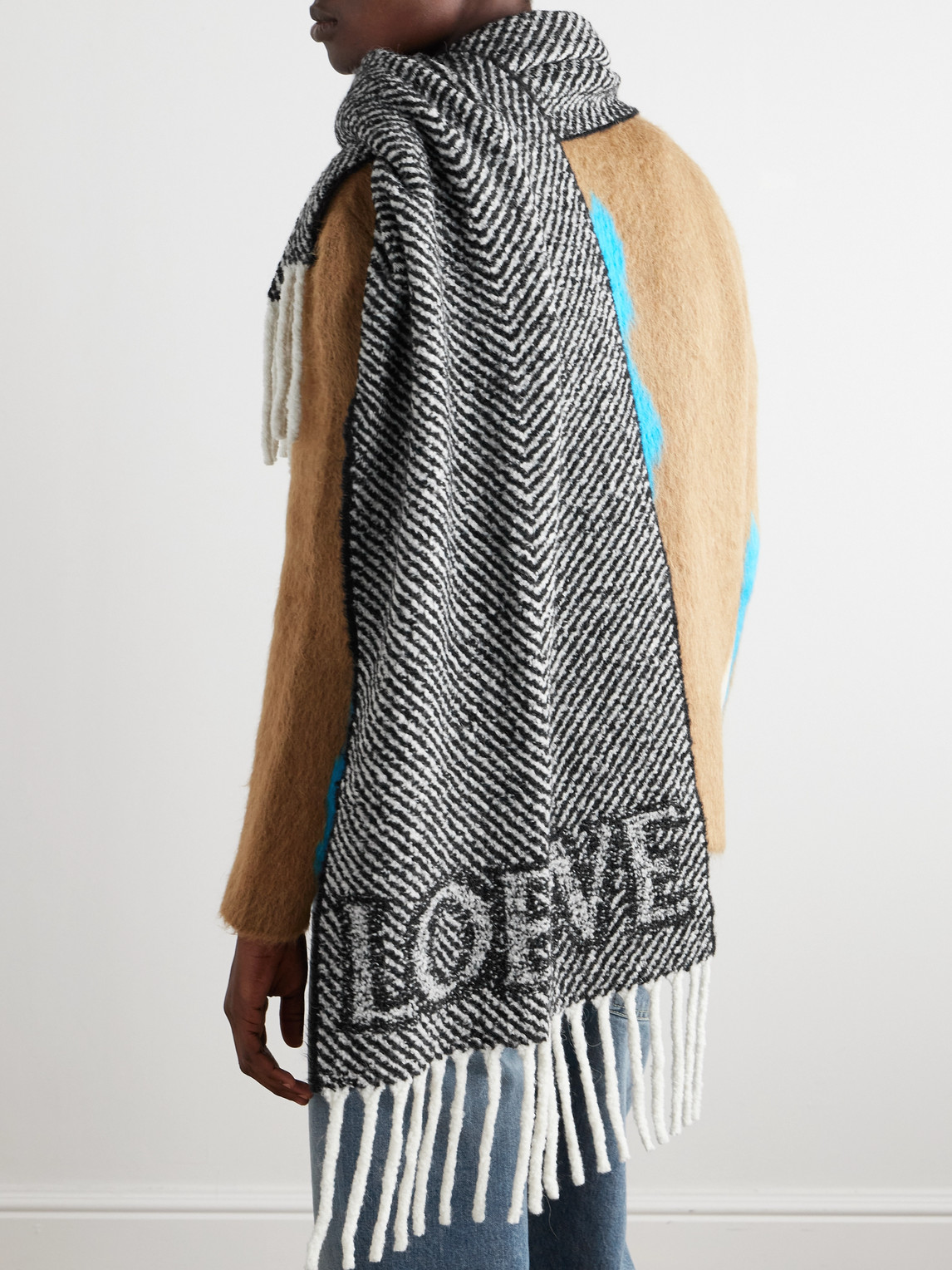 Loewe Fringed Logo-jacquard Striped Alpaca-blend Bouclé Scarf In Gray
