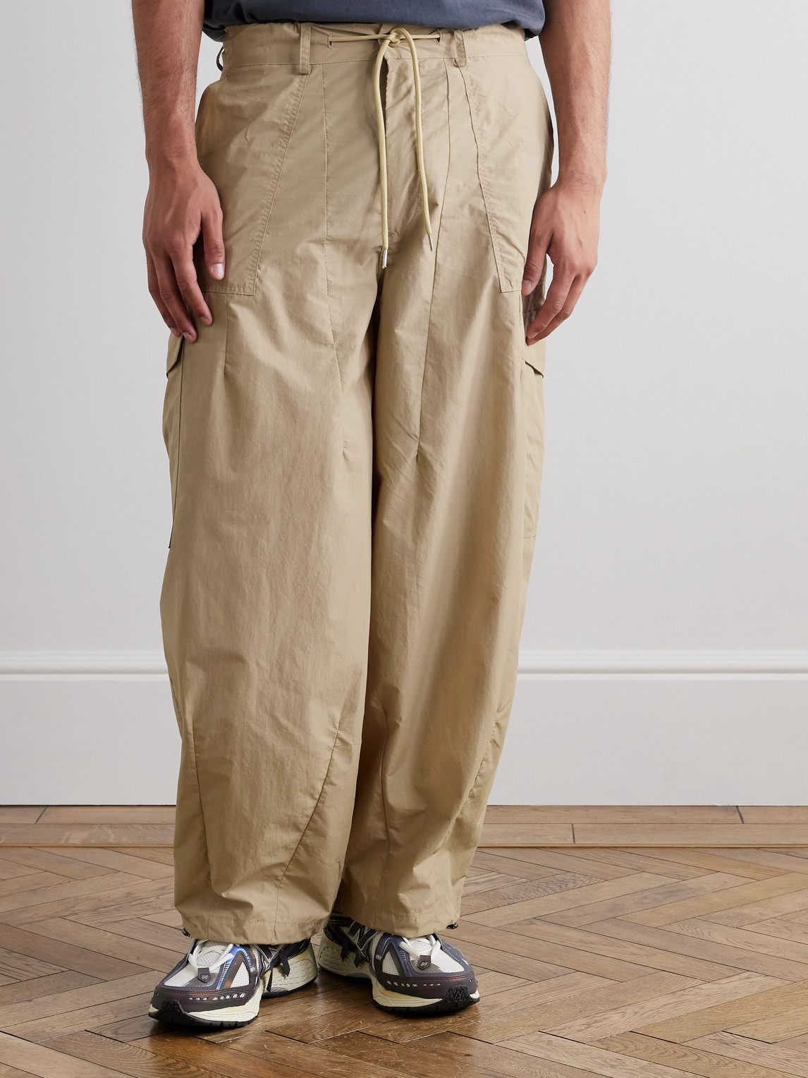 Frizmworks Balloon Barrel-leg Cotton-twill Drawstring Trousers In Neutral