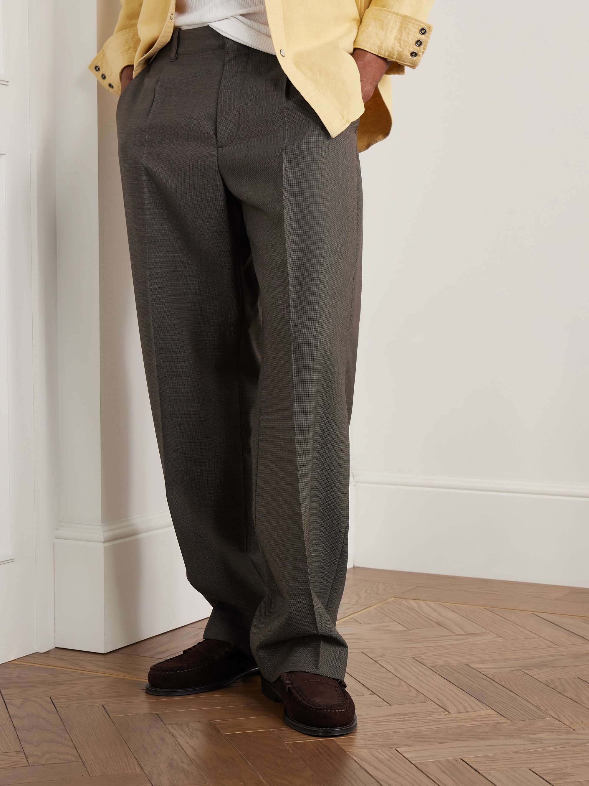 G.H. BASS 