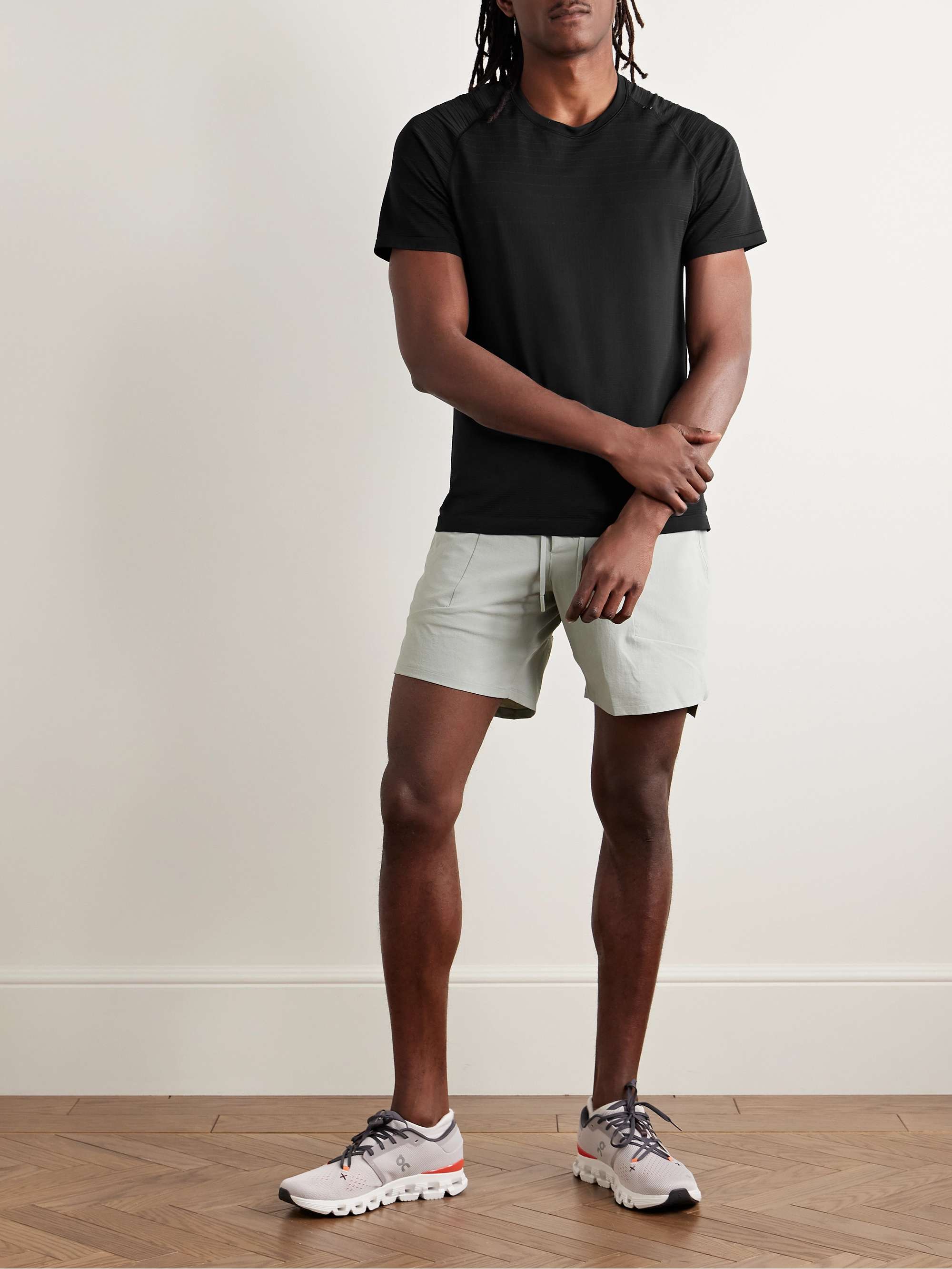 LULULEMON 
