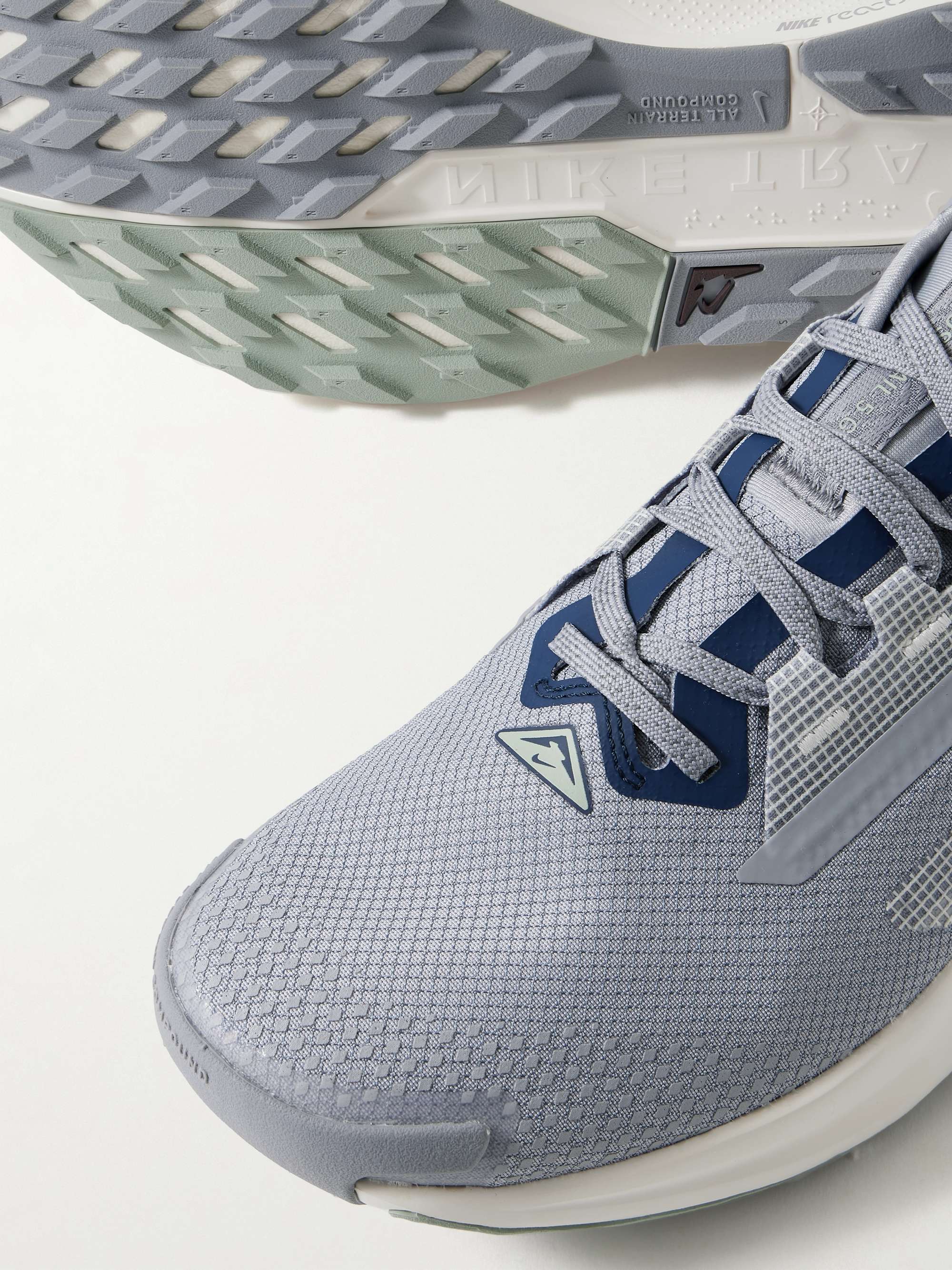 NIKE RUNNING 