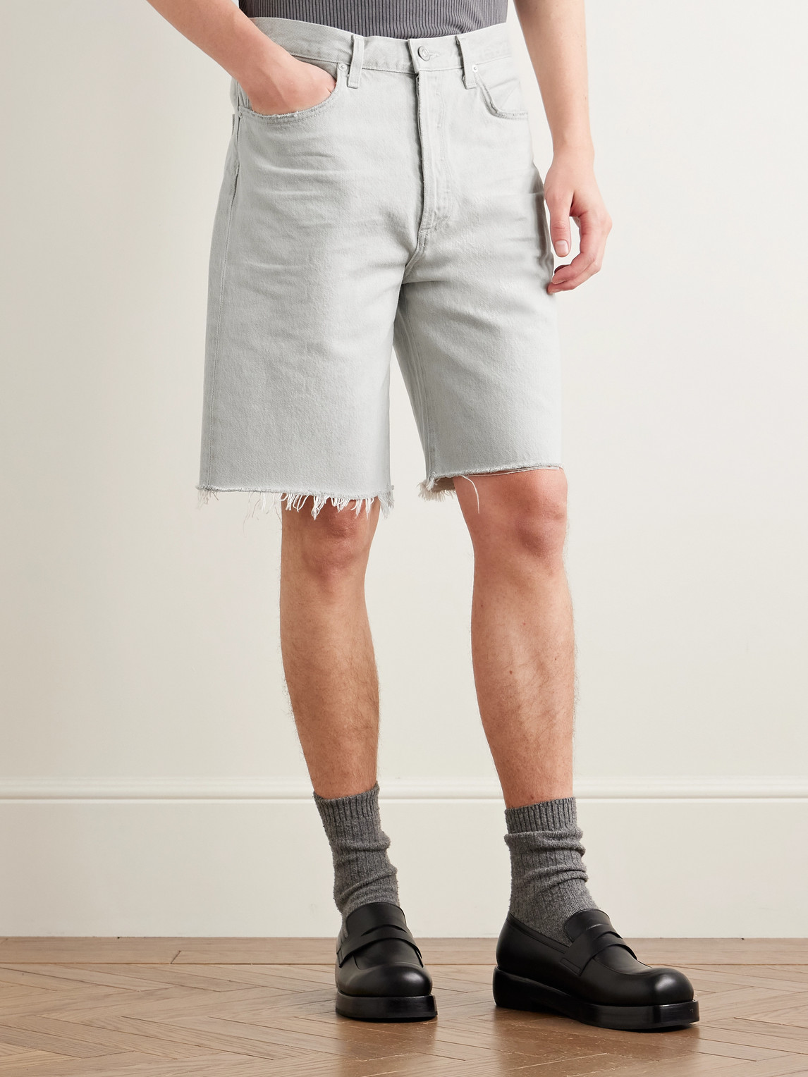 Agolde Anson Straight-leg Frayed Organic Denim Shorts In White