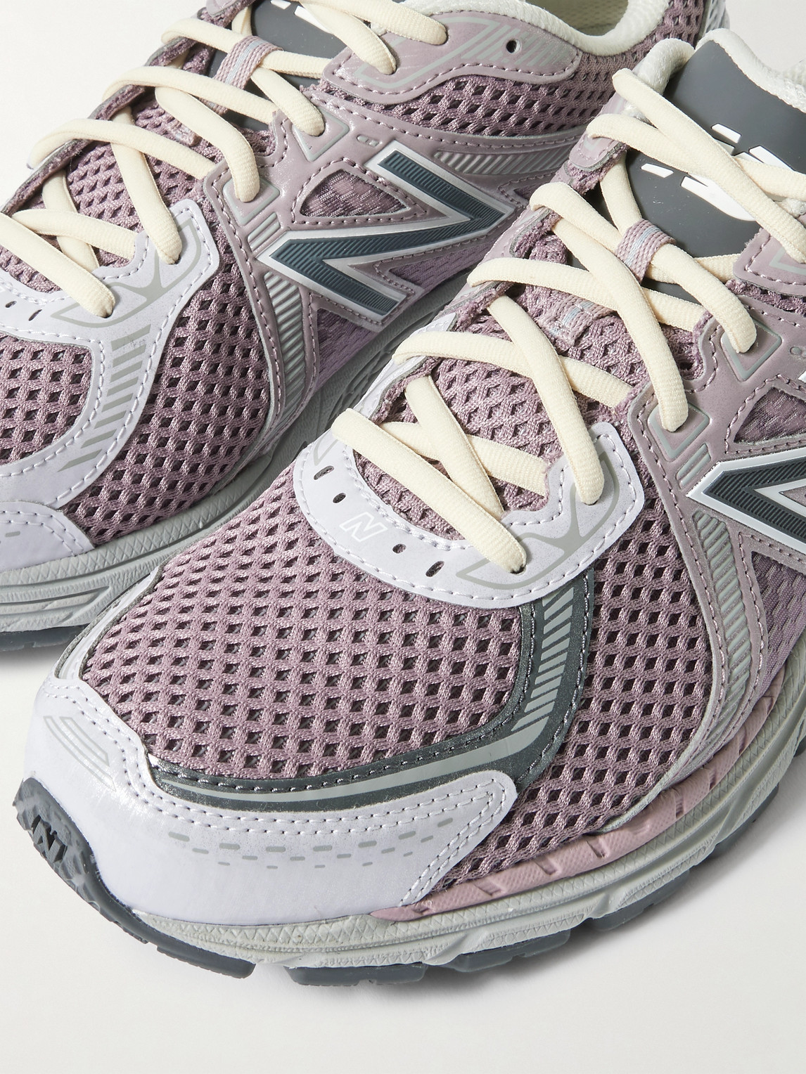 NEW BALANCE 860V2 RUBBER AND MESH SNEAKERS