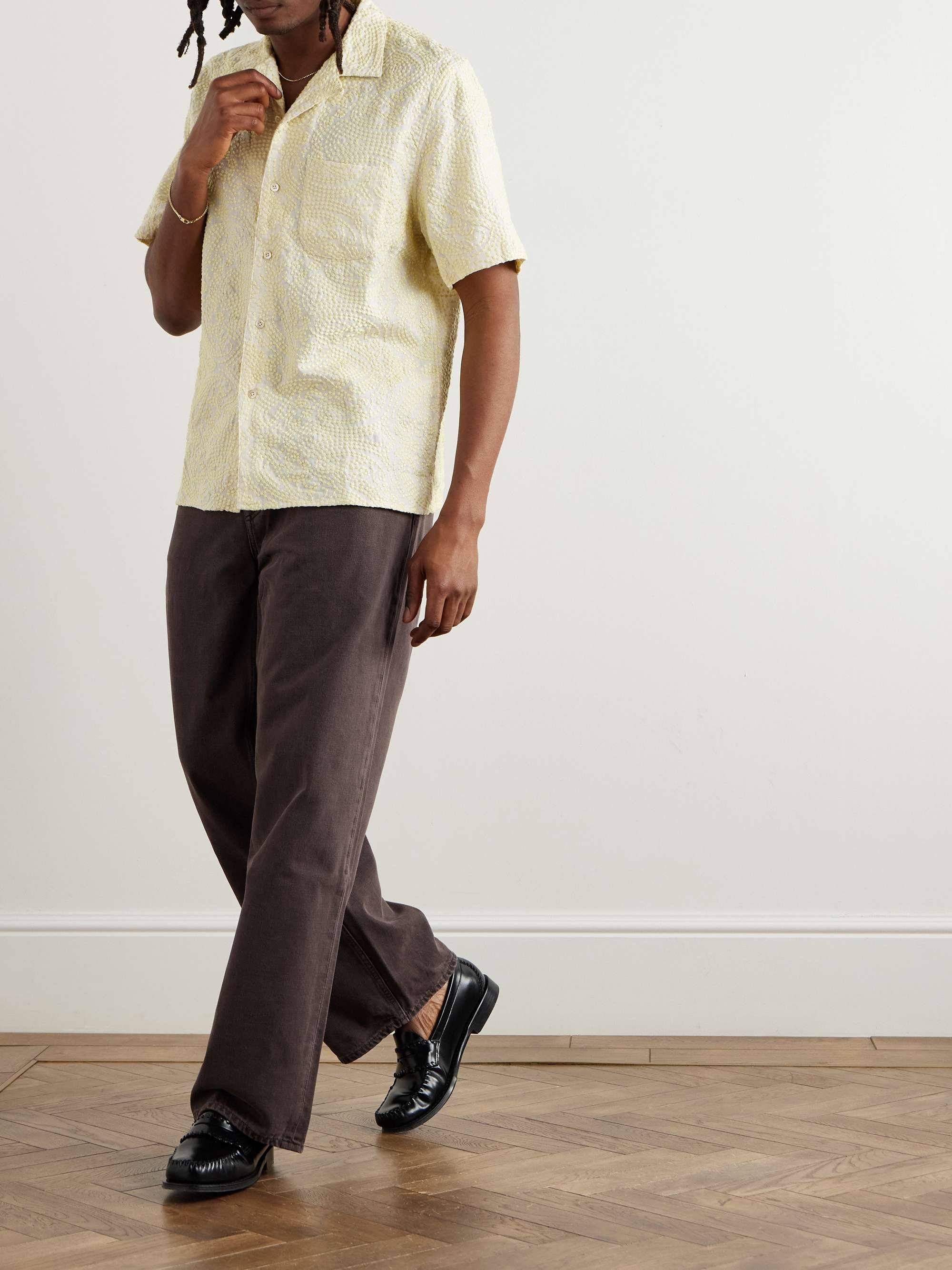 A KIND OF GUISE 