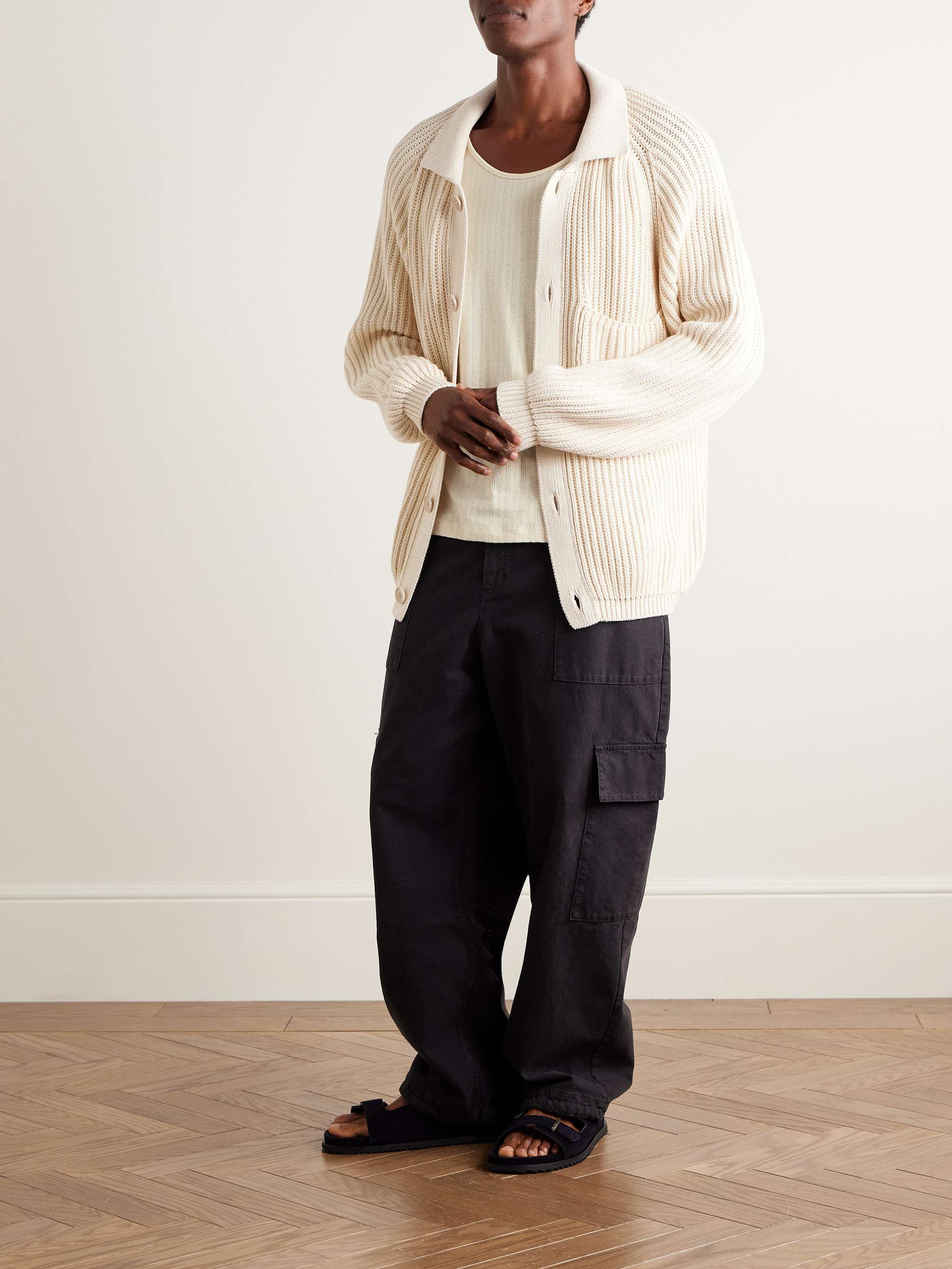 A KIND OF GUISE 