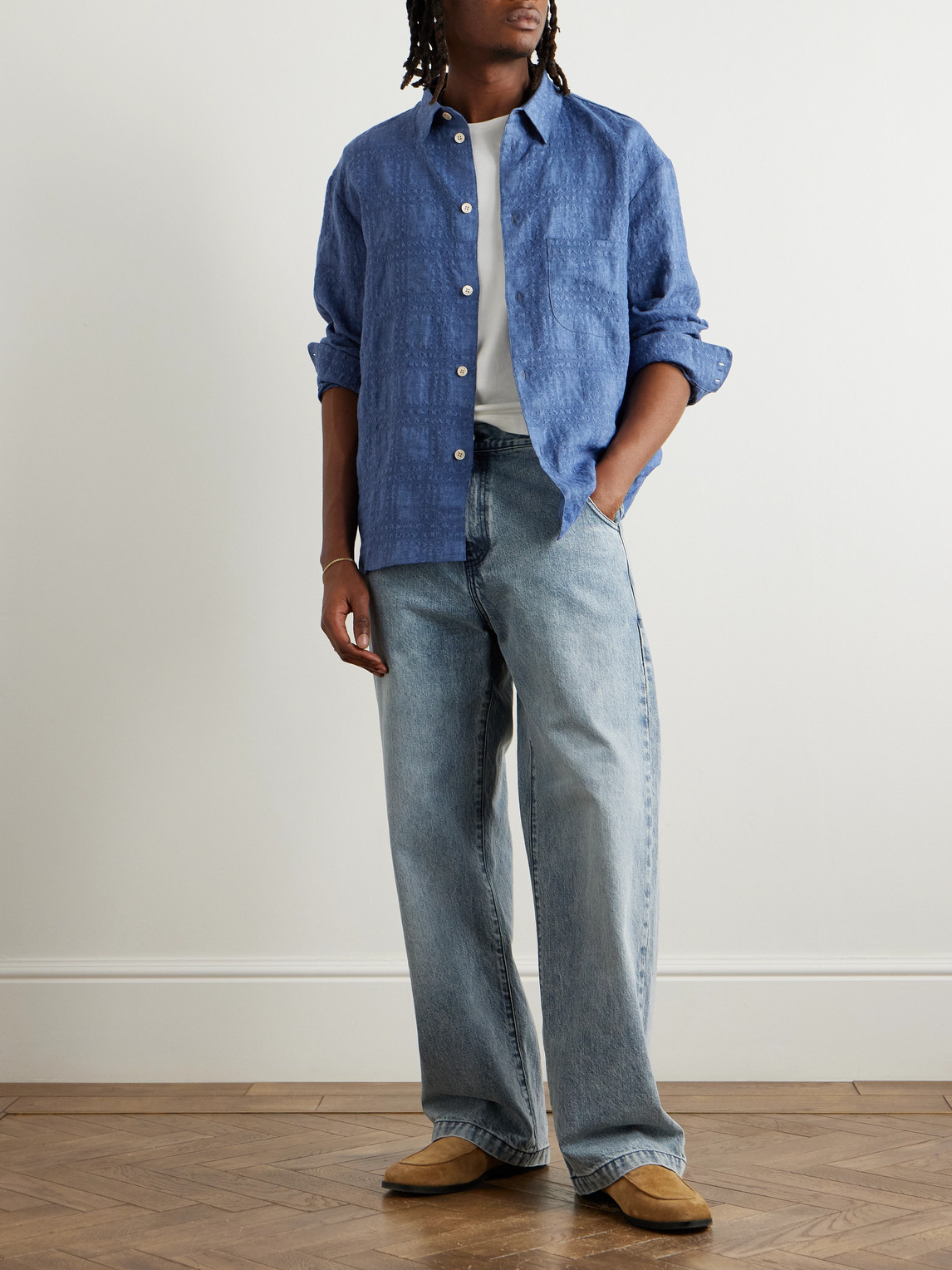 A Kind Of Guise Gusto Checked Linen And Lyocell-blend Textured-chambray Shirt In Blue