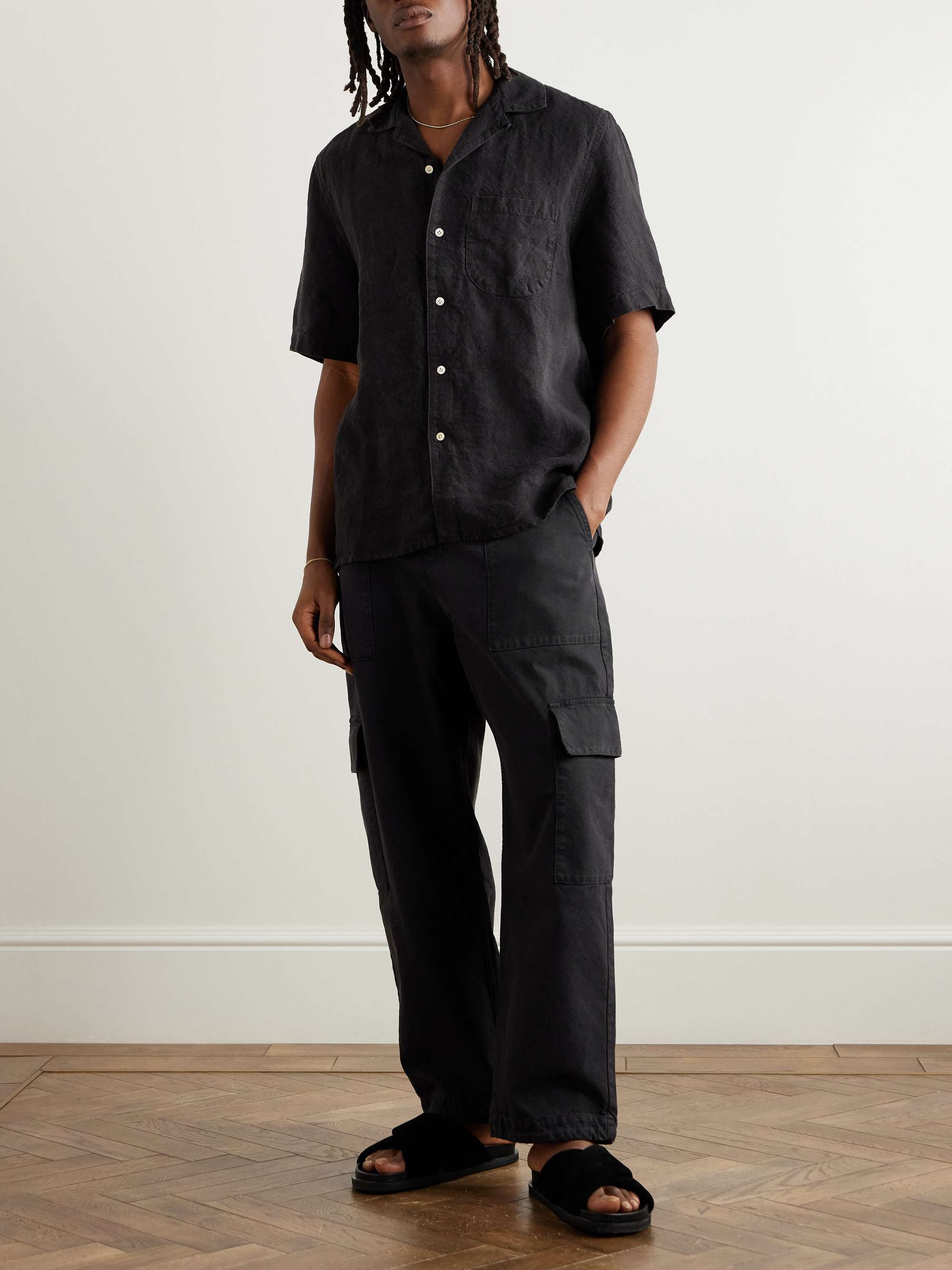 A KIND OF GUISE 