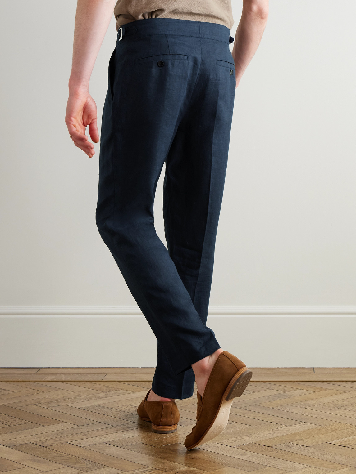 Mr P. - Steve Tapered Pleated Linen Trousers