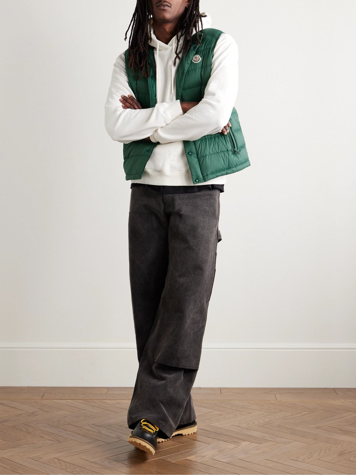 Moncler Barthe Logo-appliquéd Quilted Nylon Down Gilet In Green
