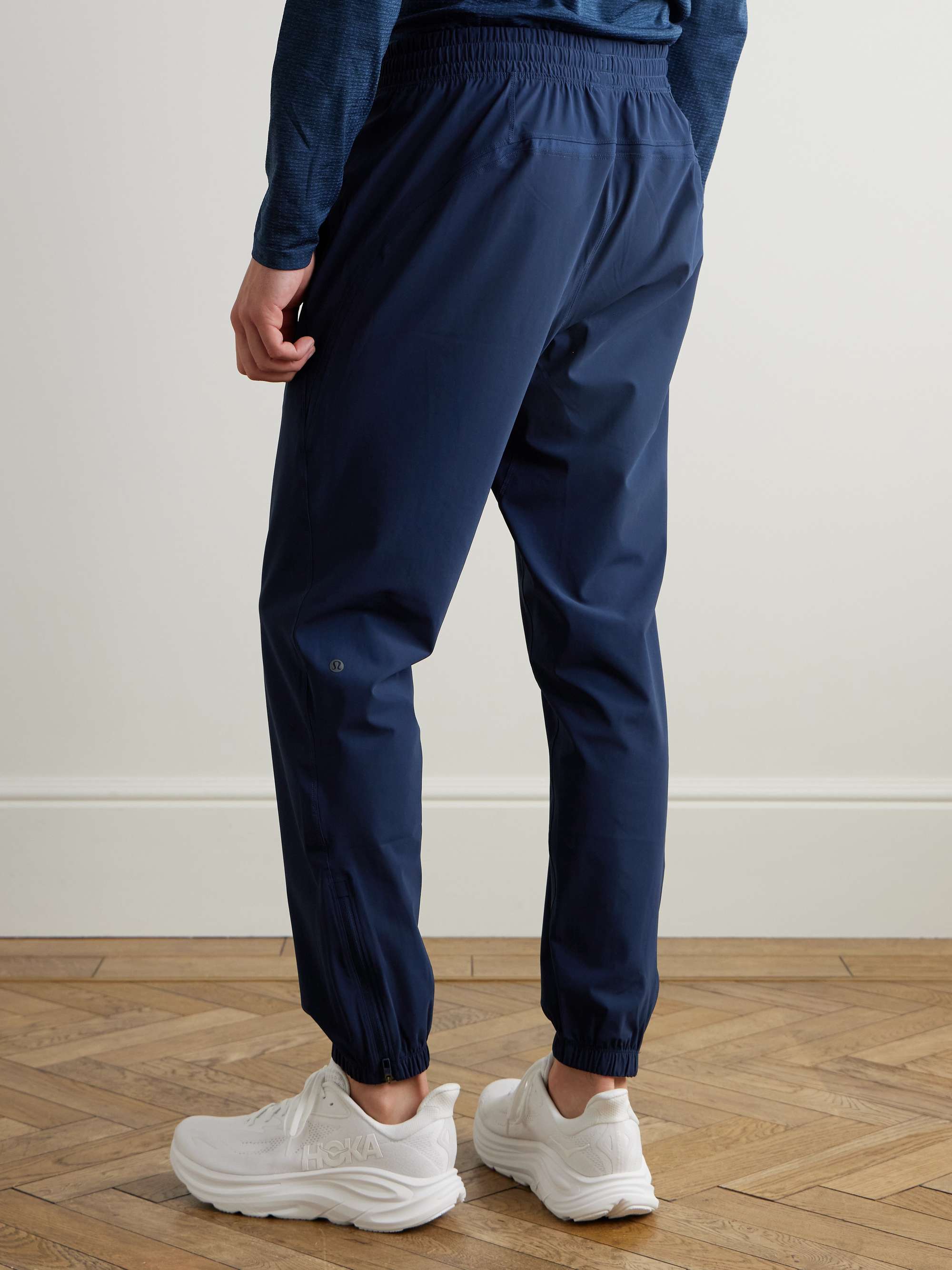 LULULEMON 