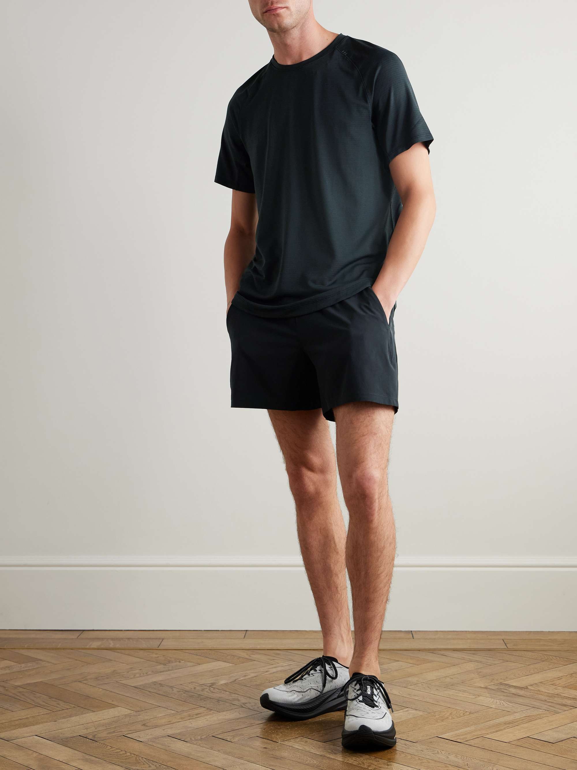LULULEMON 