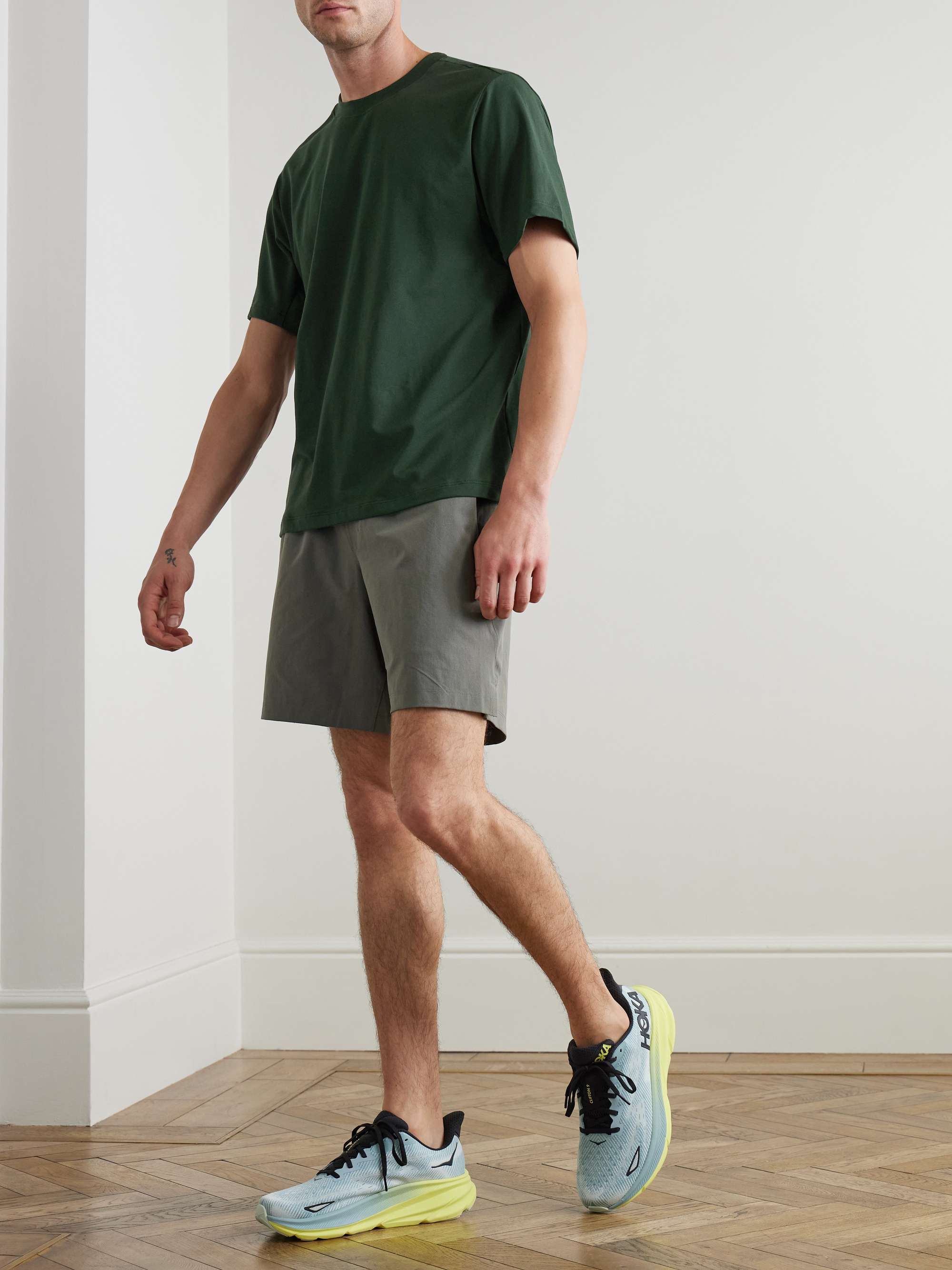 LULULEMON 