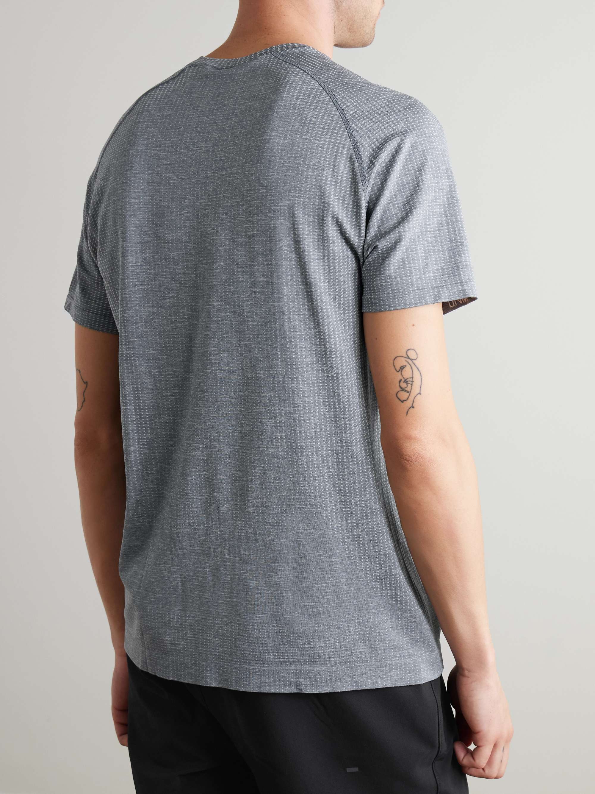 LULULEMON 