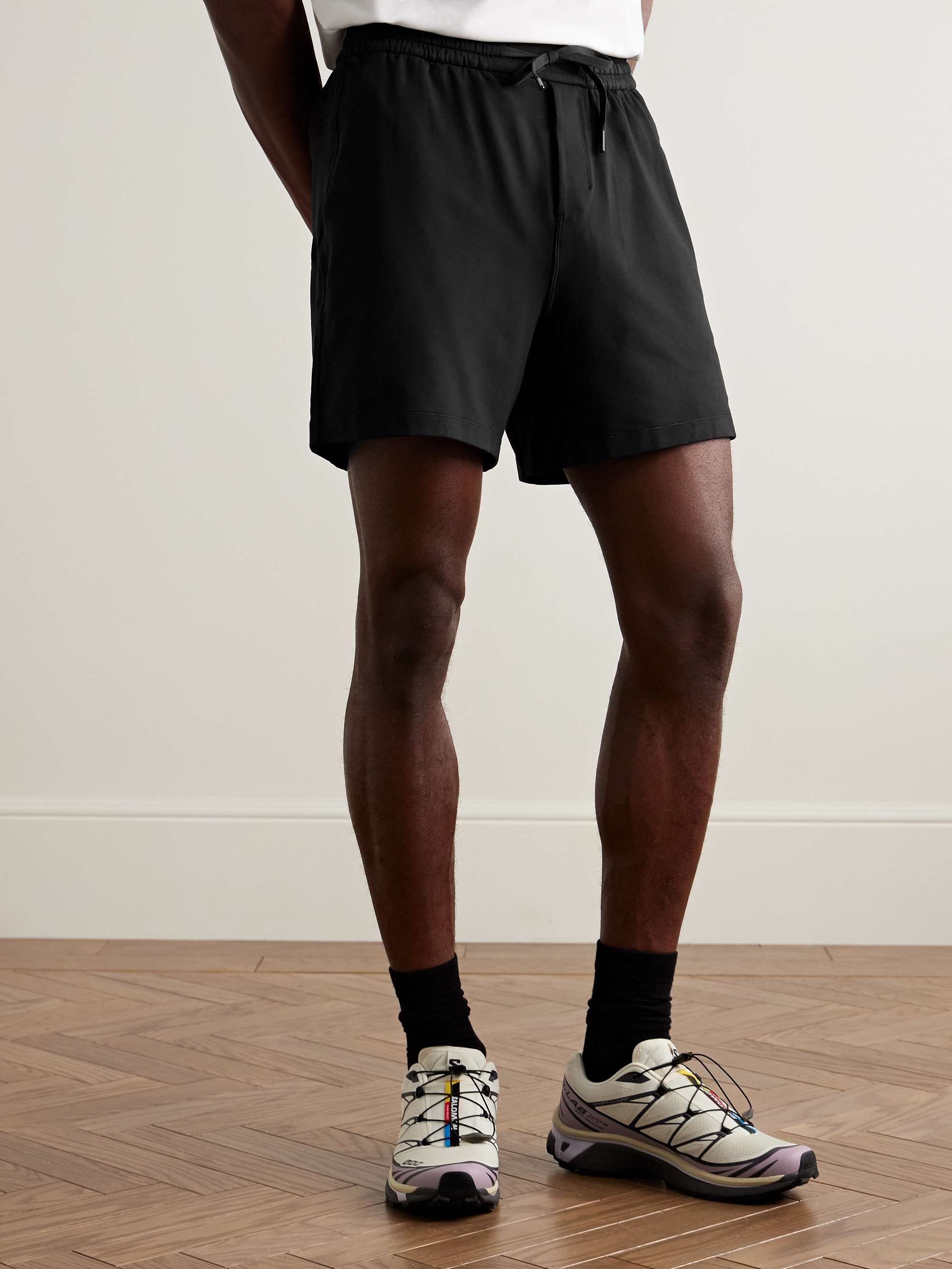 LULULEMON 