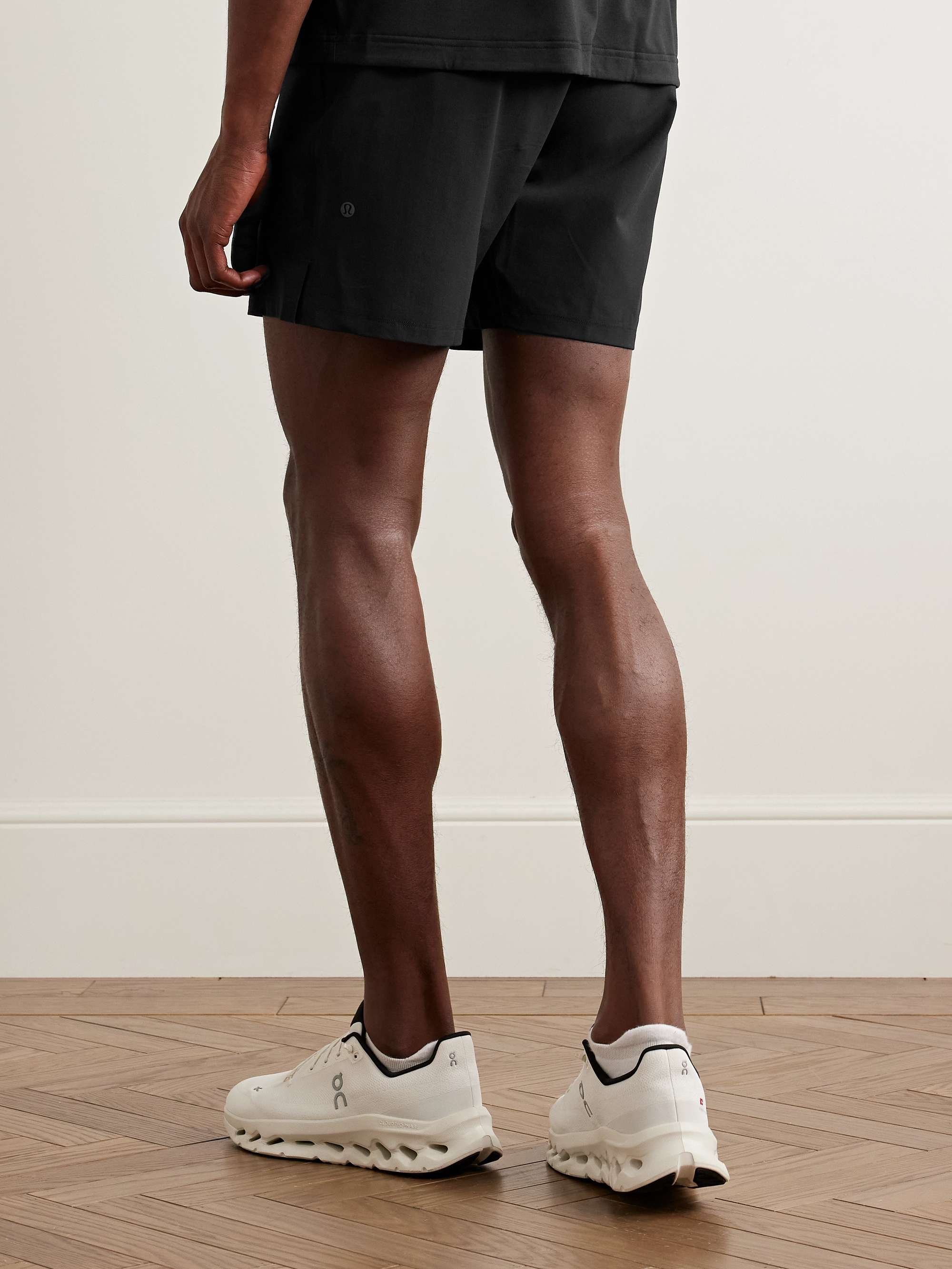 LULULEMON 