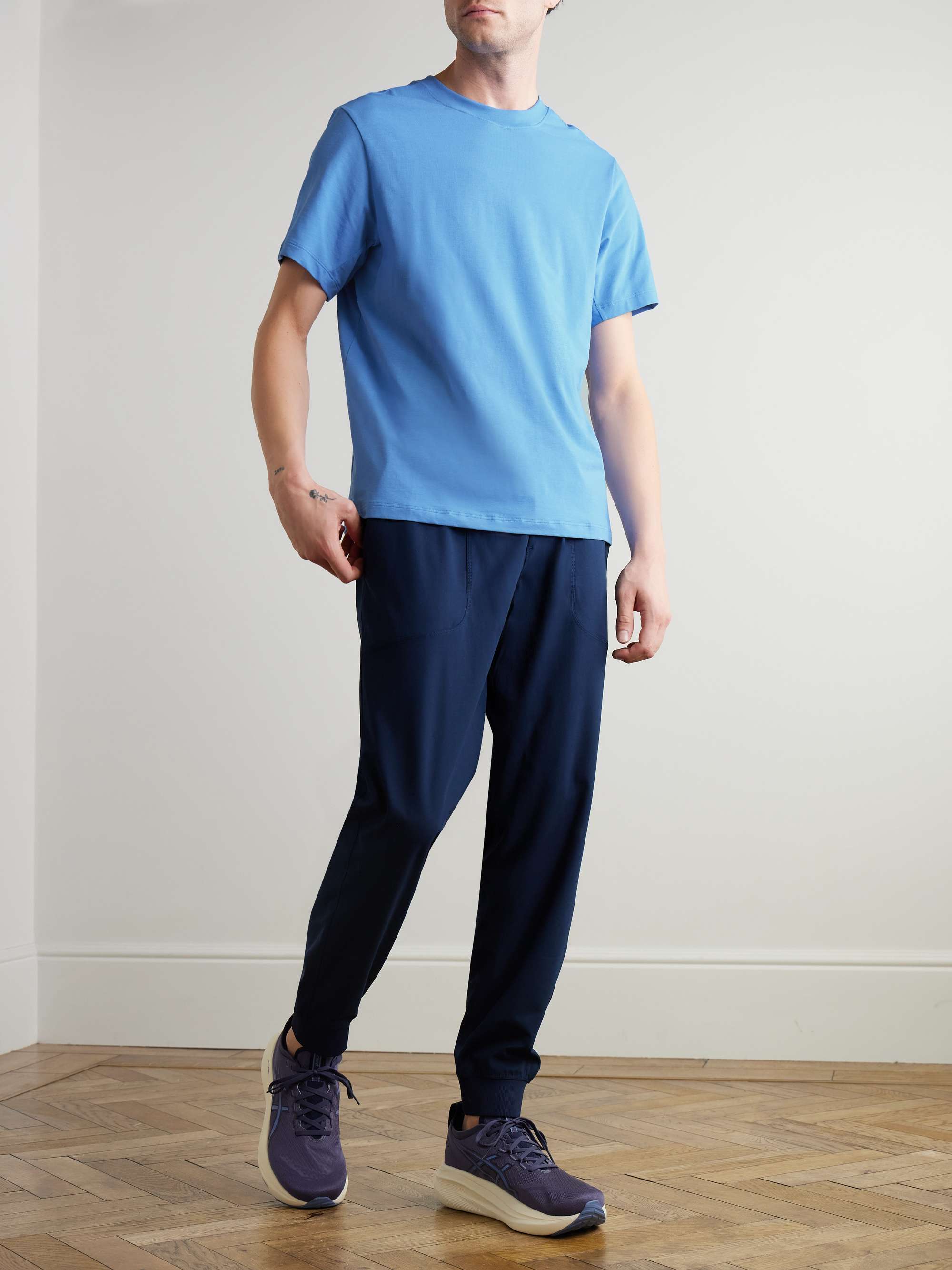 LULULEMON 