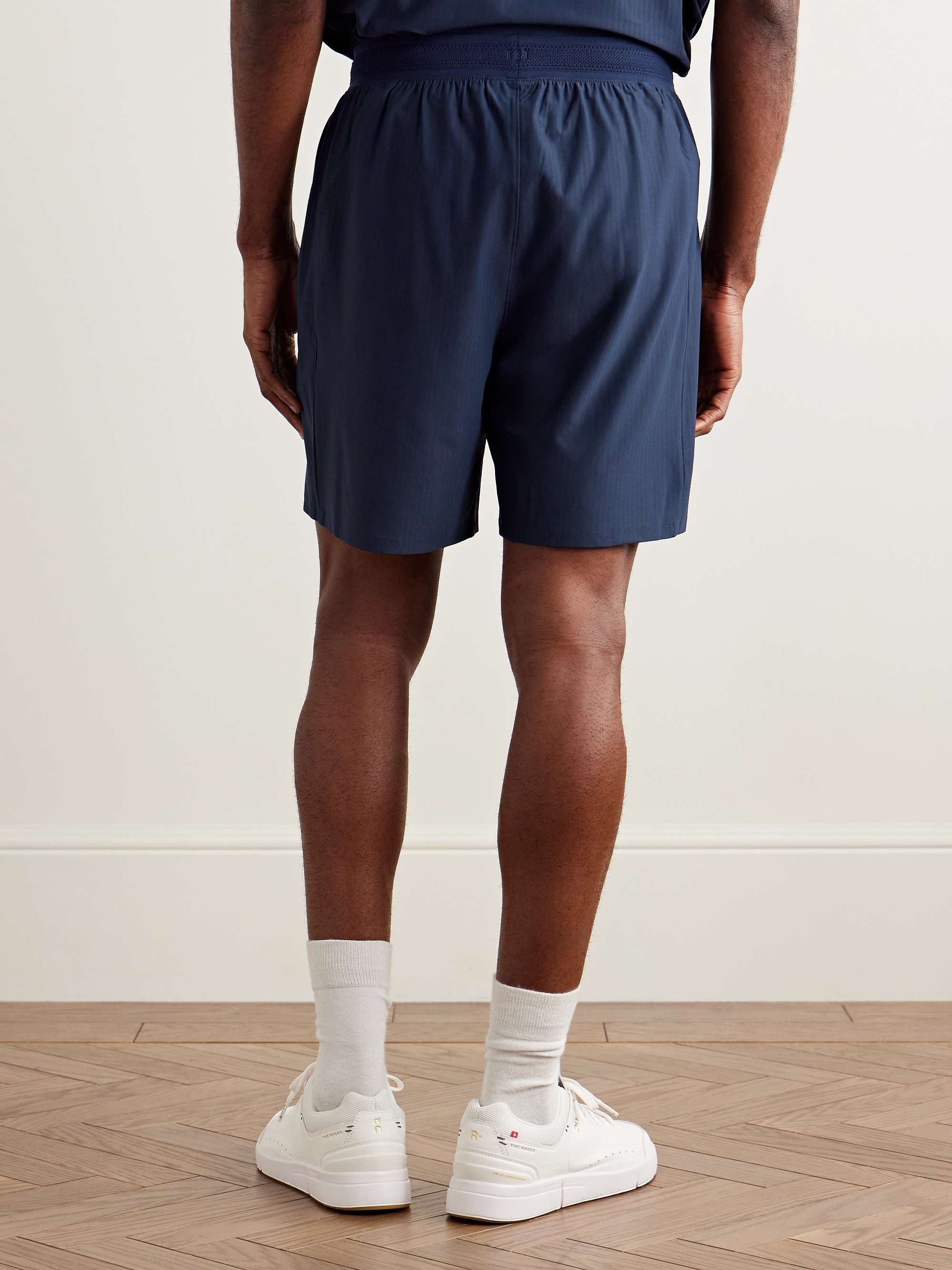 LULULEMON 