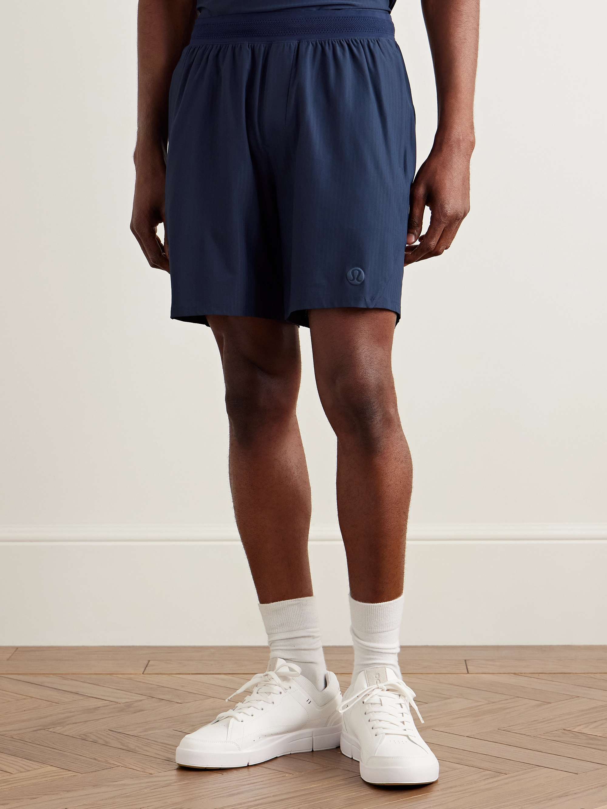 LULULEMON 