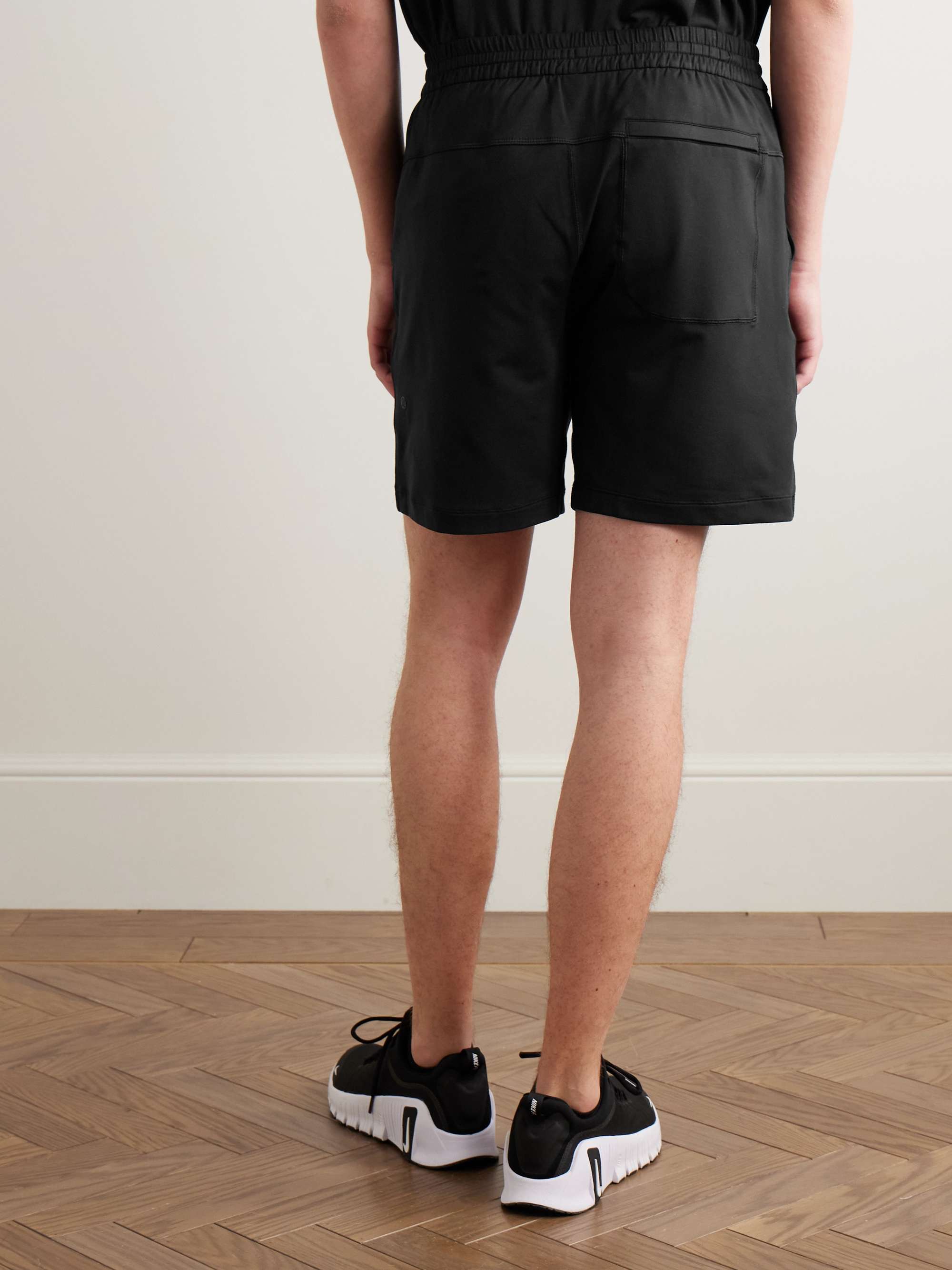 LULULEMON 
