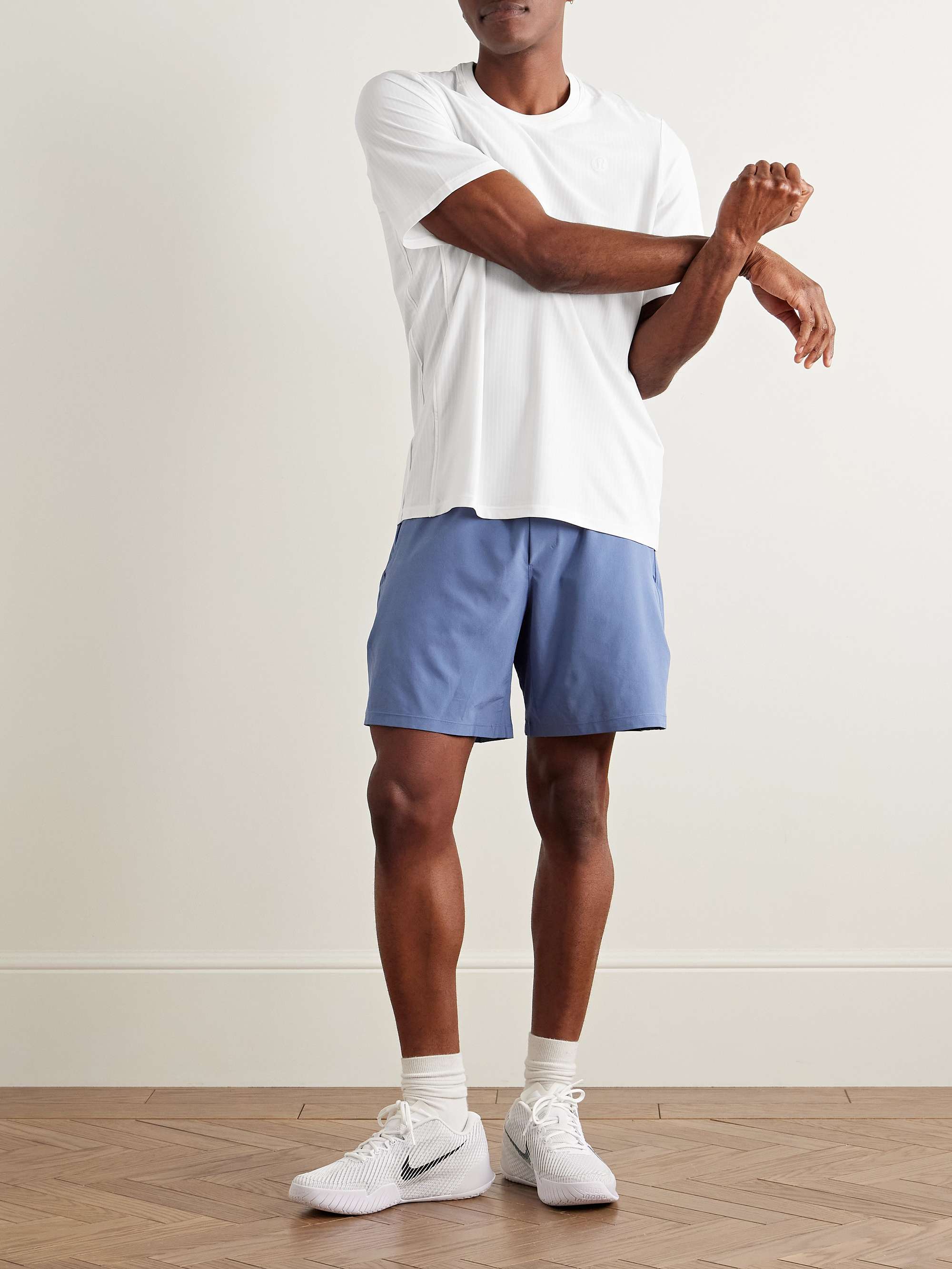 LULULEMON 