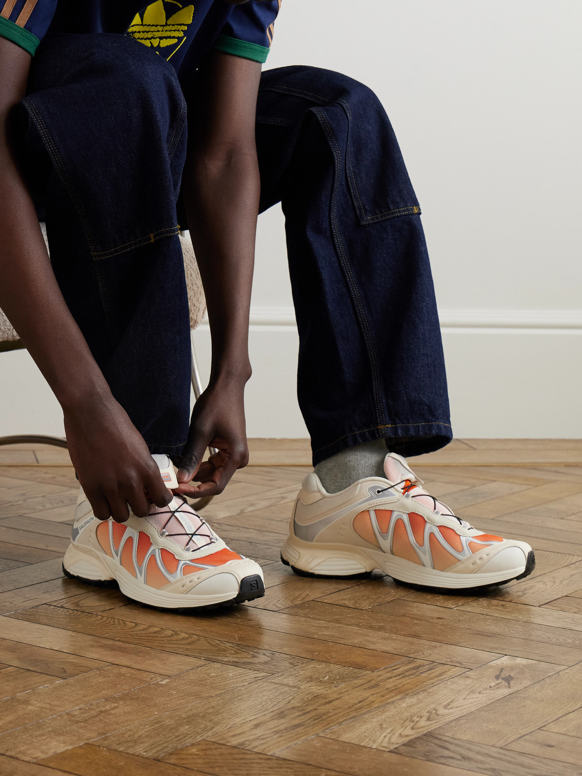 Salomon Whisperer Xt Mesh Panel Sneakers In Orange