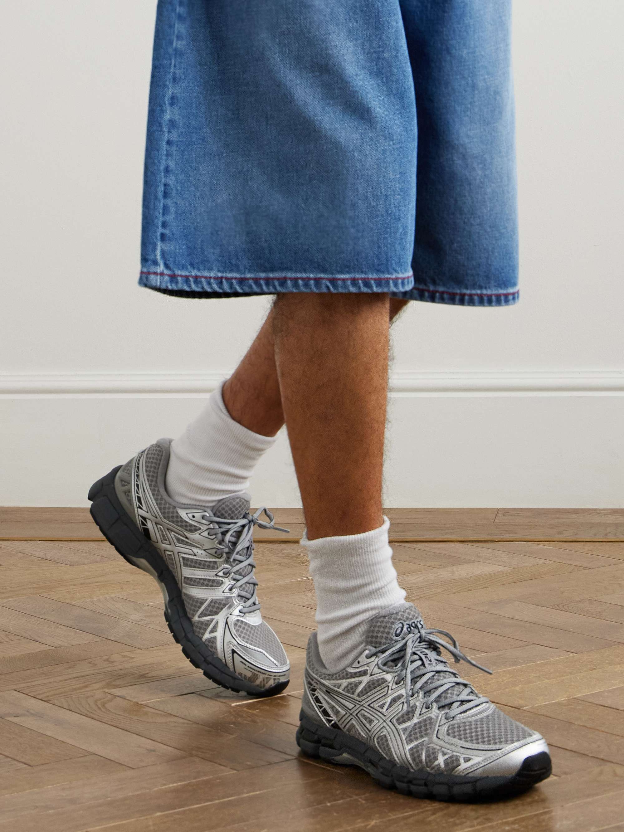ASICS 