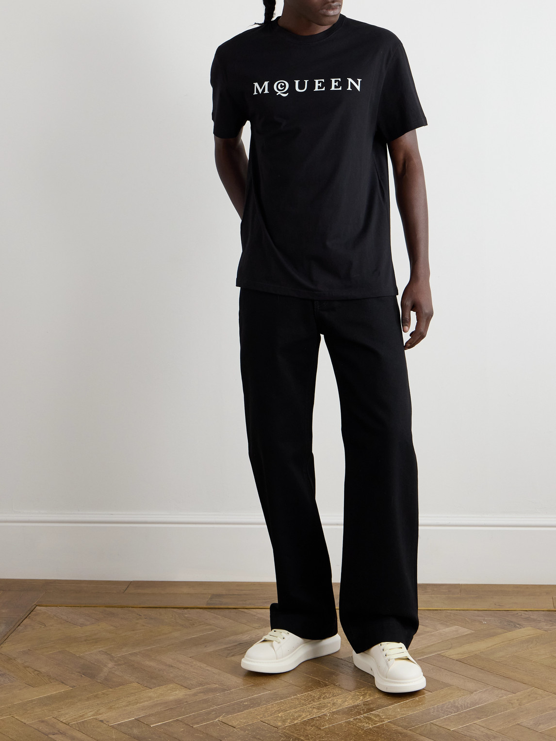 Alexander Mcqueen Logo Print Crewneck T-shirt In Black