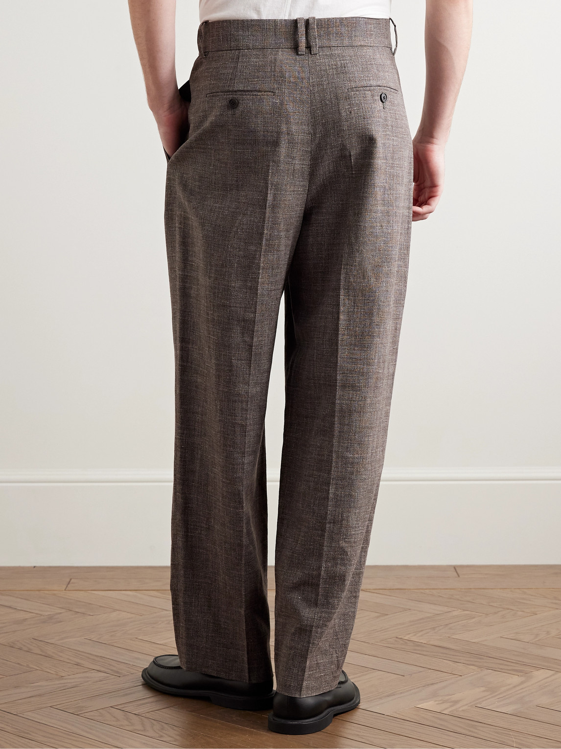 The Row Silas Tapered Pleated Silk, Linen And Virgin Wool-blend Trousers In Brown