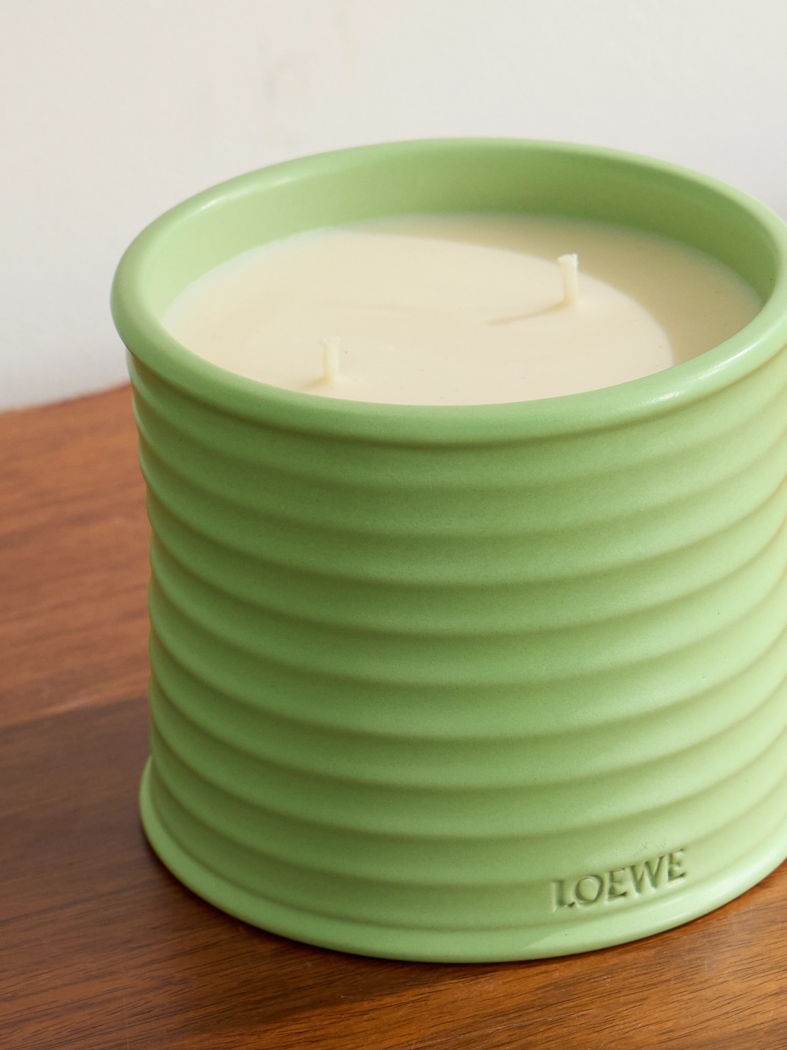  Loewe Perfumes - Cucumber Medium Scented Candle, 610g - Men - Green 