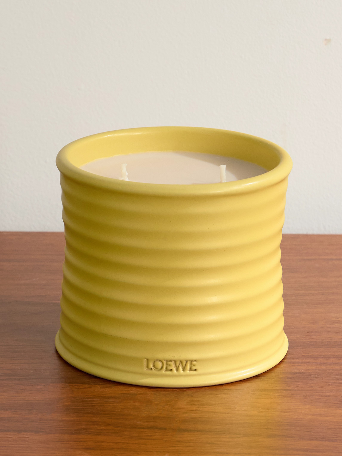 LOEWE PERFUMES Honeysuckle Medium Scented Candle, 610g - Men
