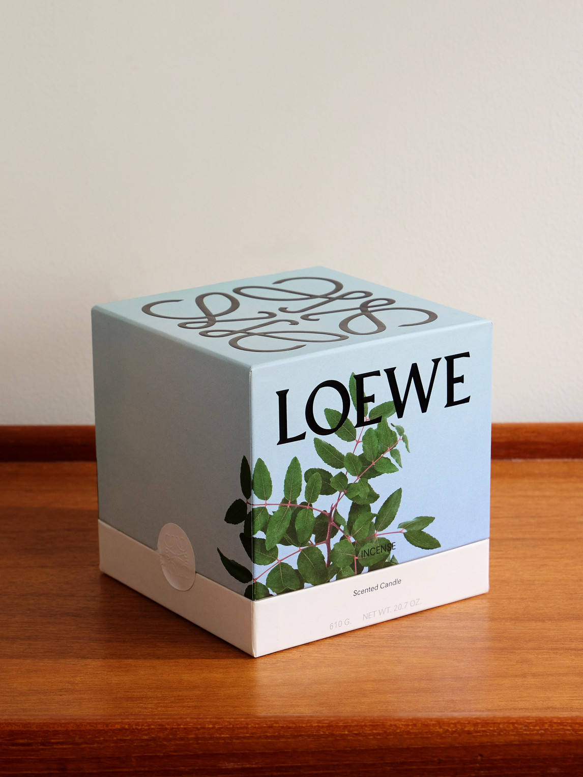  Loewe Perfumes - Incense Medium Scented Candle, 610g - Men - Blue 