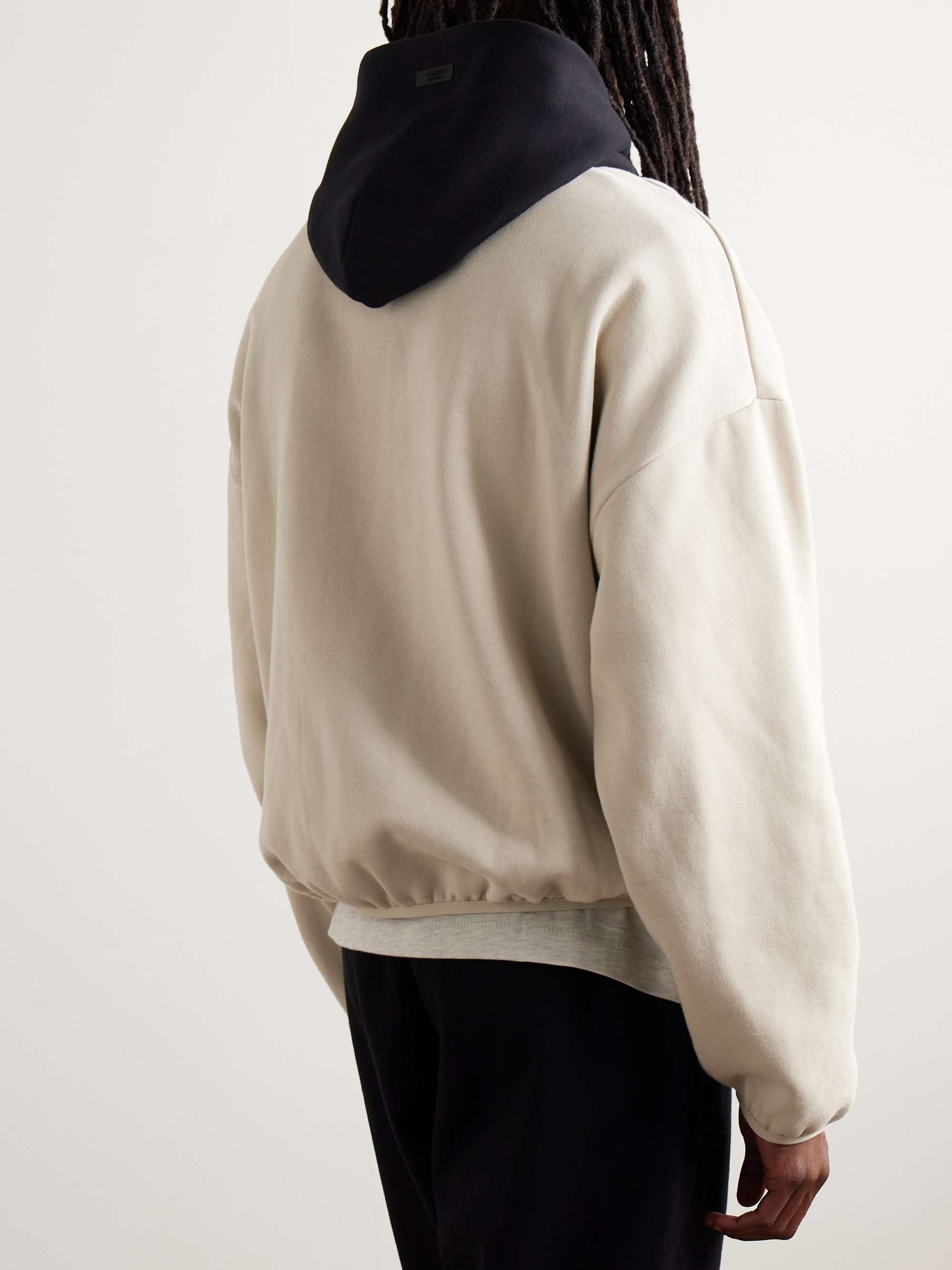 FEAR OF GOD ESSENTIALS 