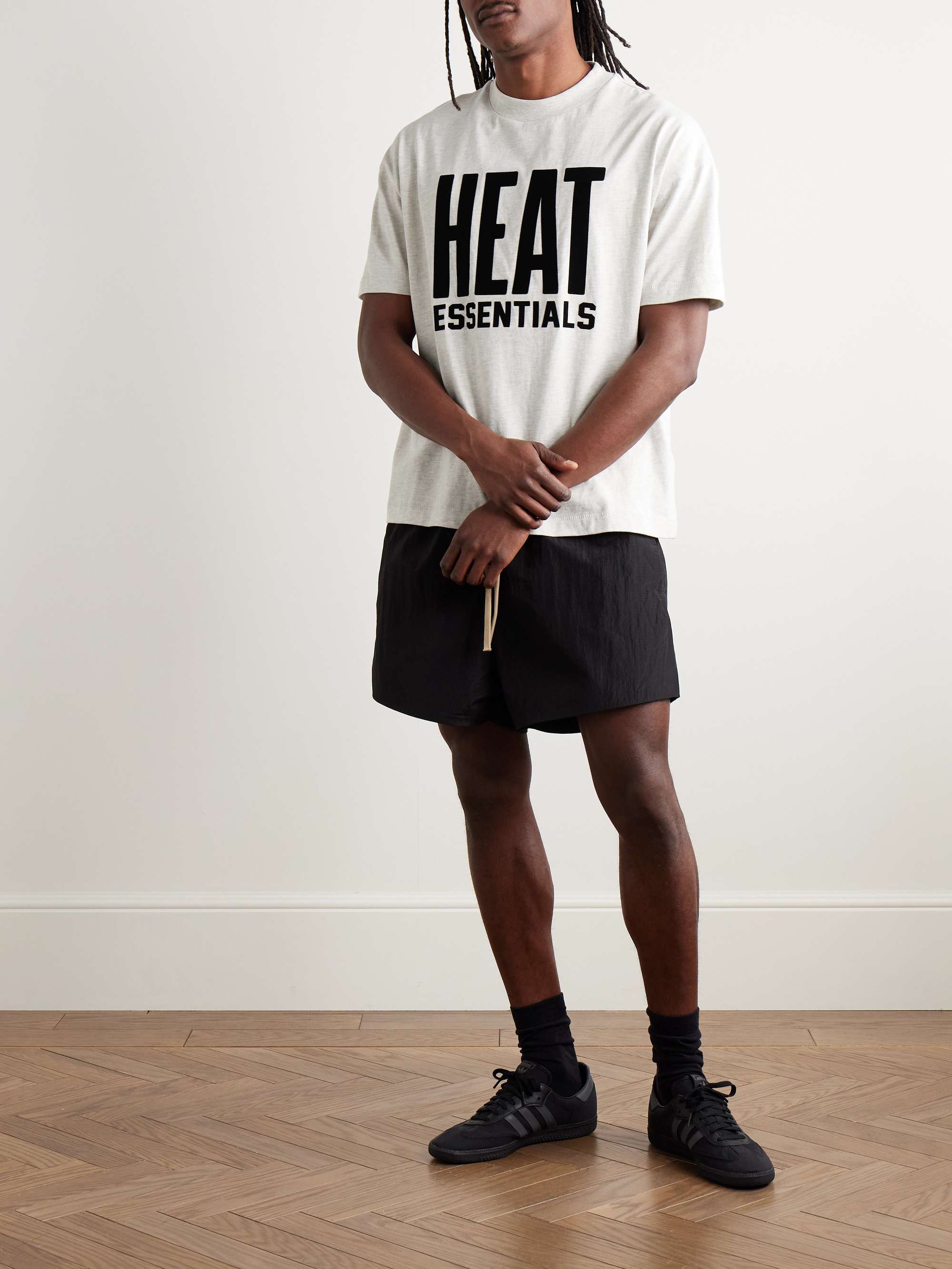 FEAR OF GOD ESSENTIALS 
