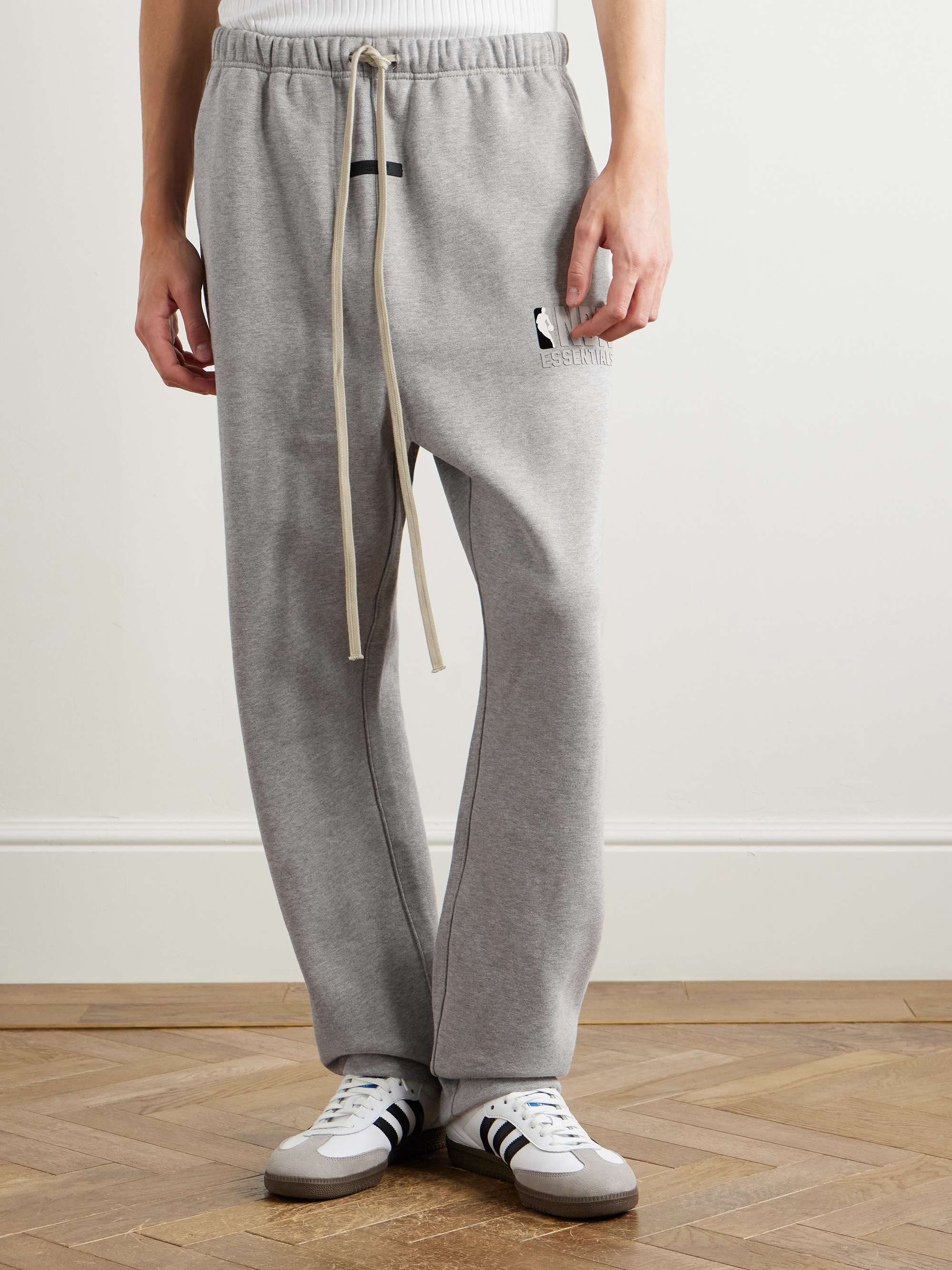 FEAR OF GOD ESSENTIALS 