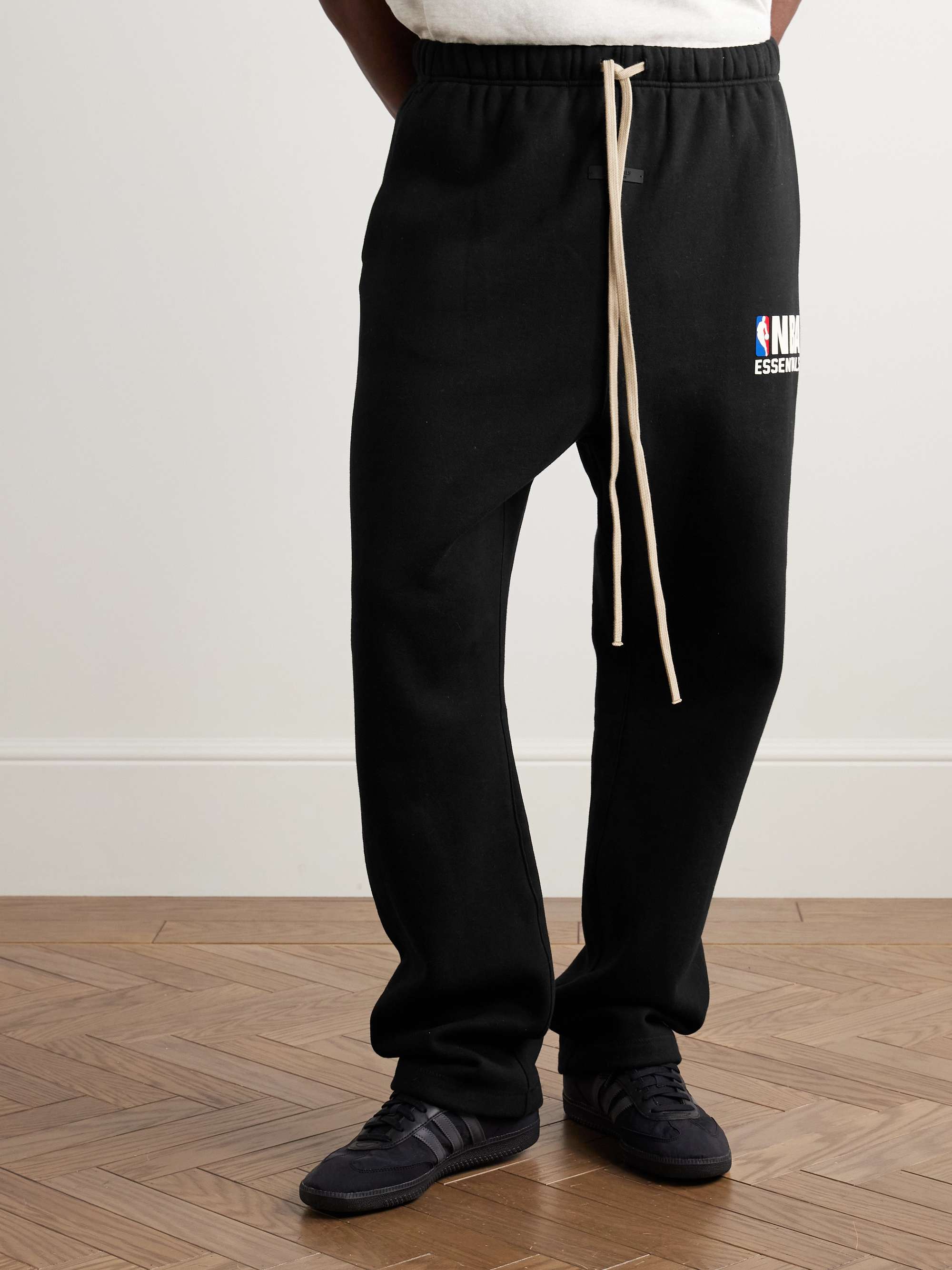 FEAR OF GOD ESSENTIALS 