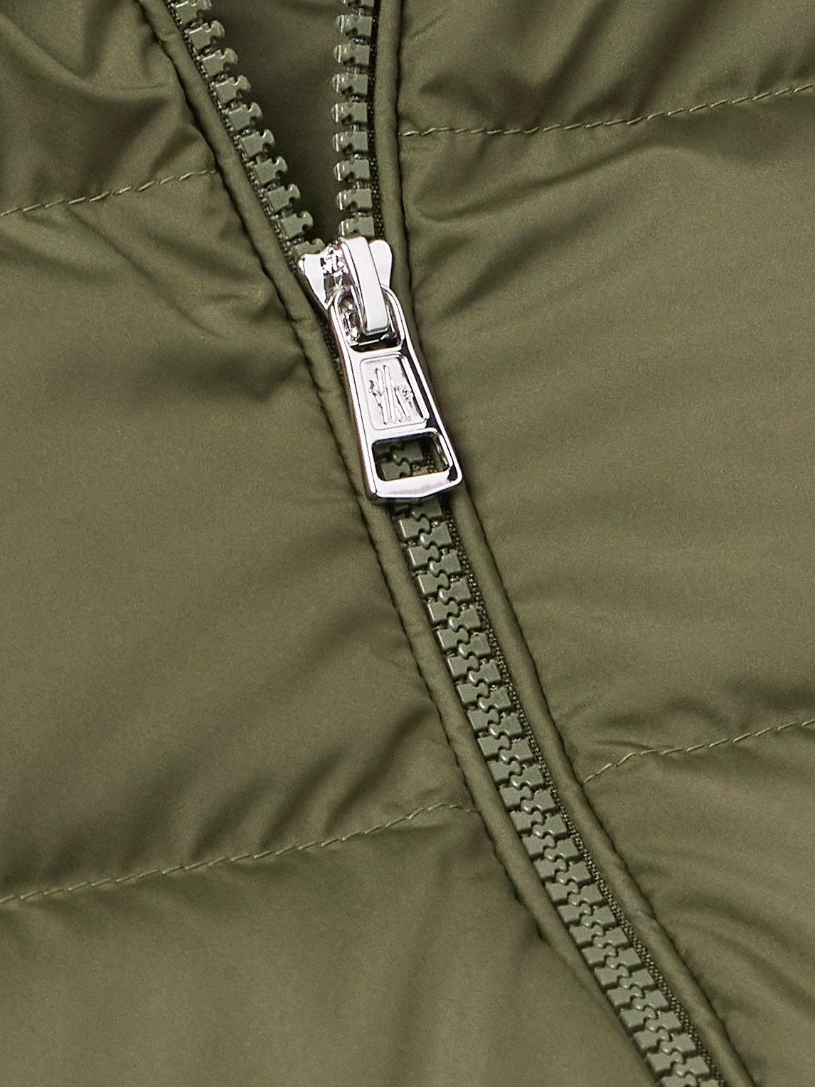 Moncler Collar Puffer Quilted Pockets Coat In Green