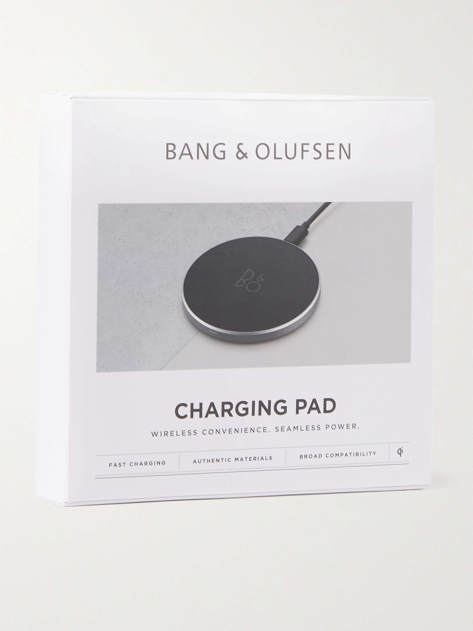 BANG & OLUFSEN Beoplay Charging Pad