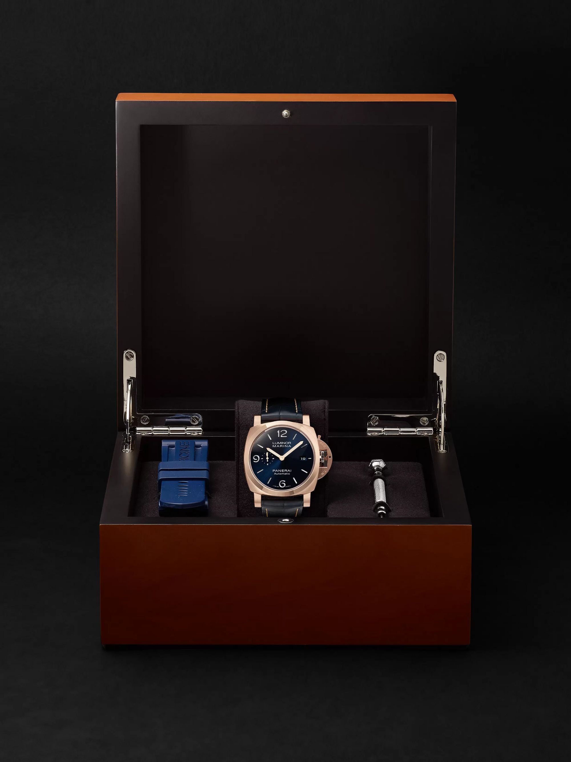 PANERAI Luminor Marina Sole Blu Automatic 44mm Goldtech and Alligator Watch, Ref. No. PAM01112