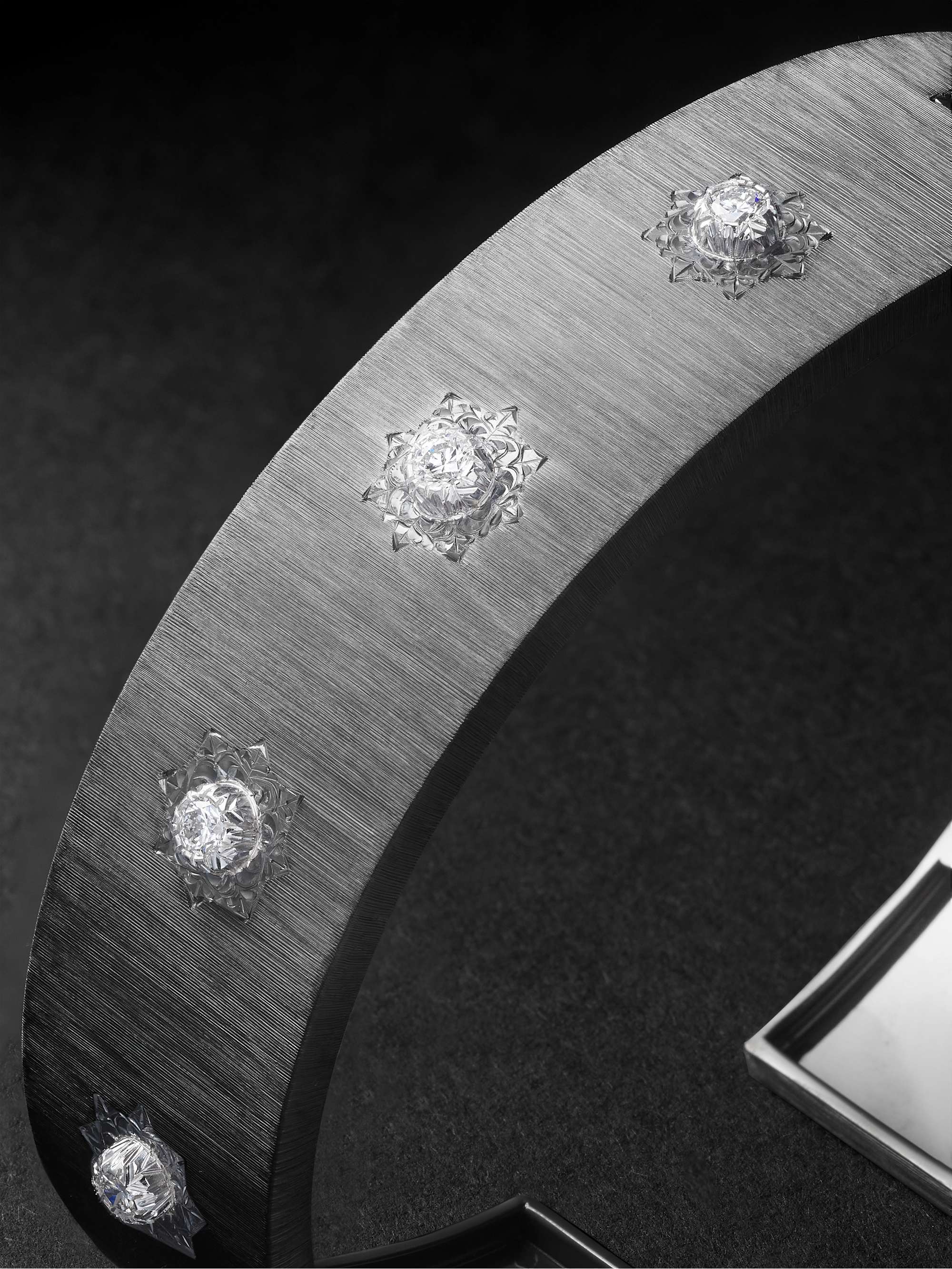 BUCCELLATI Macri White Gold Diamond Cuff