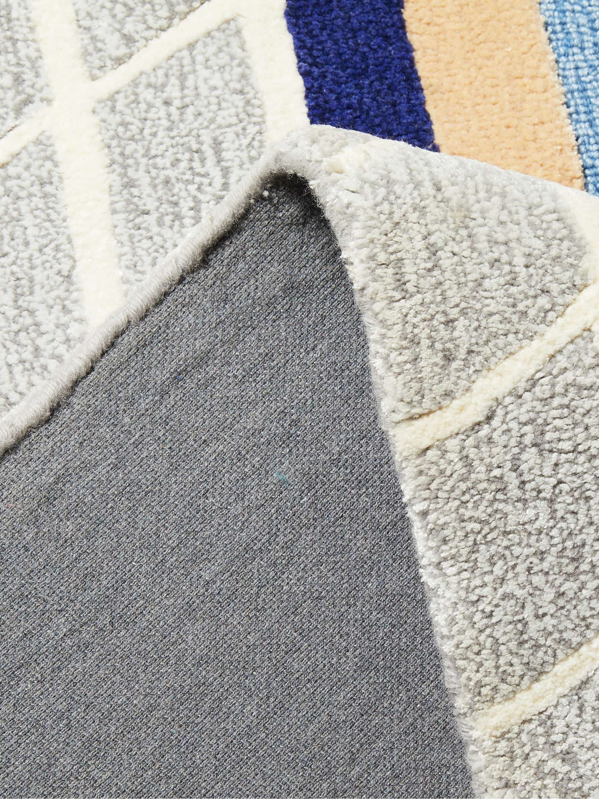 PIECES Net Patterned Rug, 6' x 9'