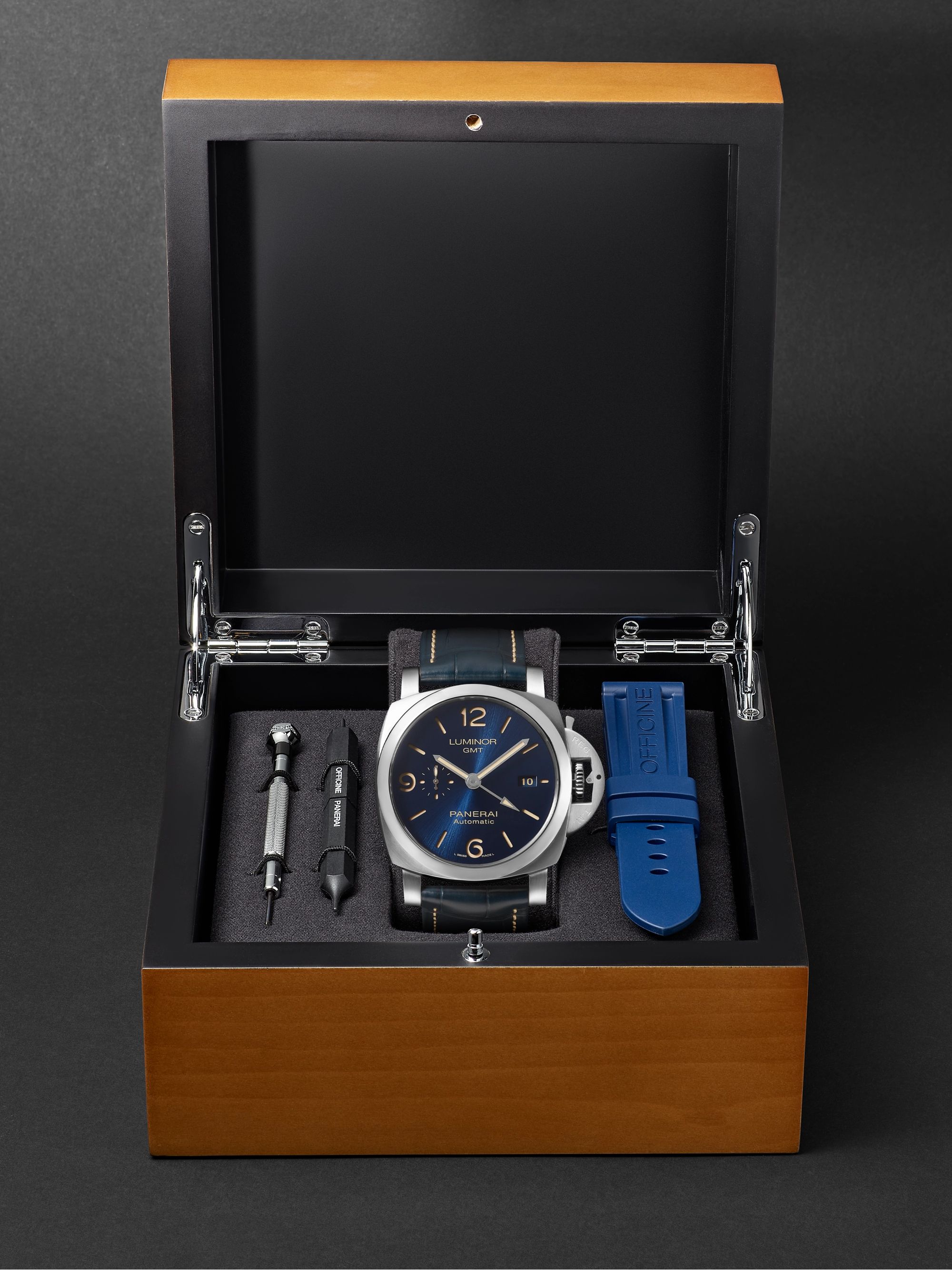 PANERAI Luminor GMT Automatic 44mm Stainless Steel and Alligator Watch, Ref. No. PAM01033