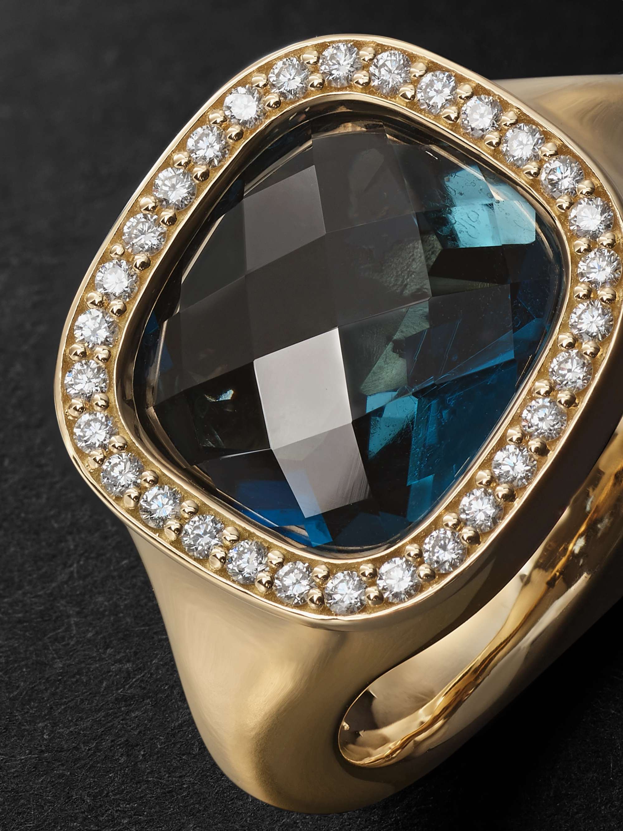 OLE LYNGGAARD COPENHAGEN Cushion Gold, Topaz and Diamond Ring